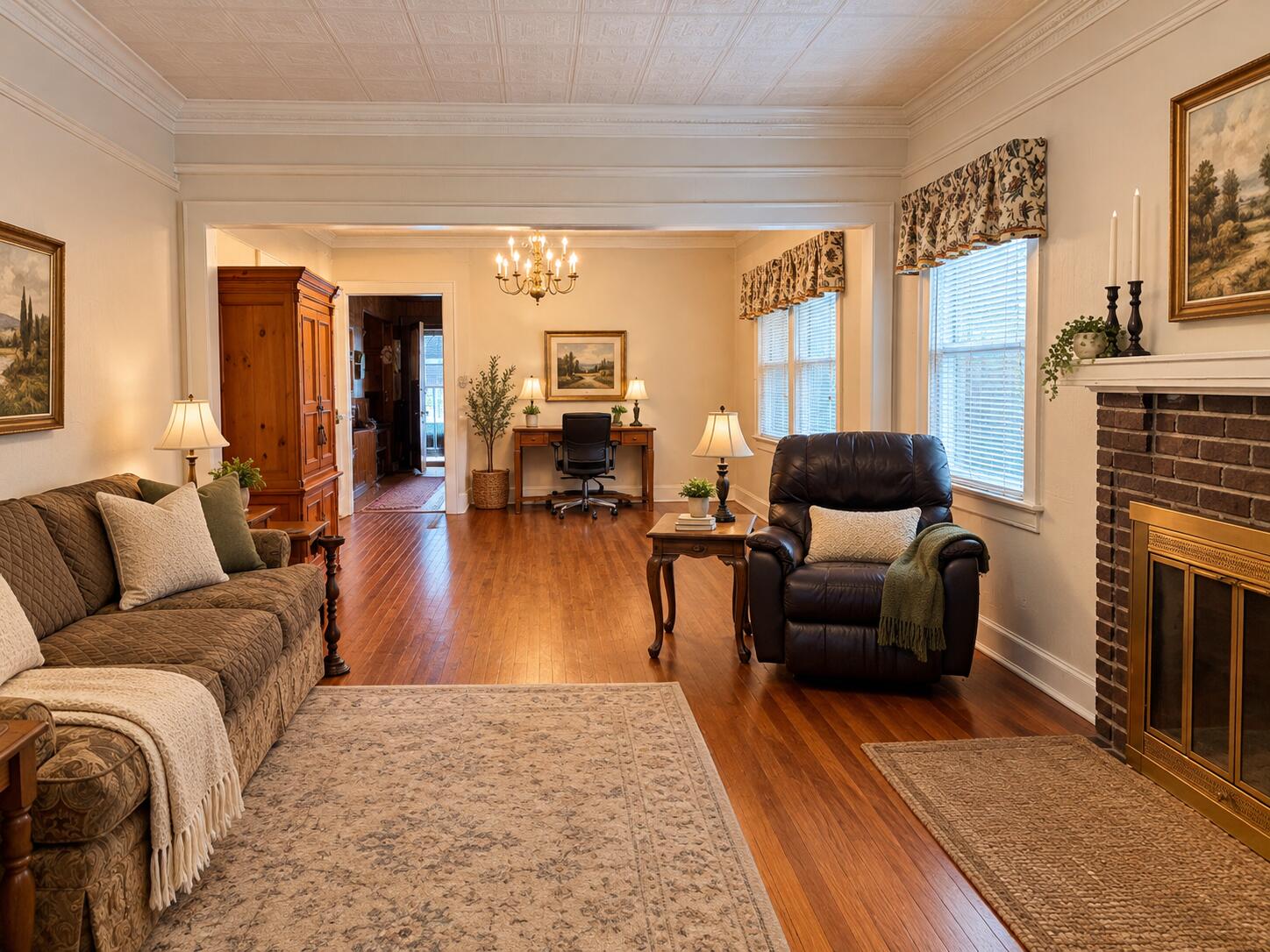 525 Hedgewood Drive