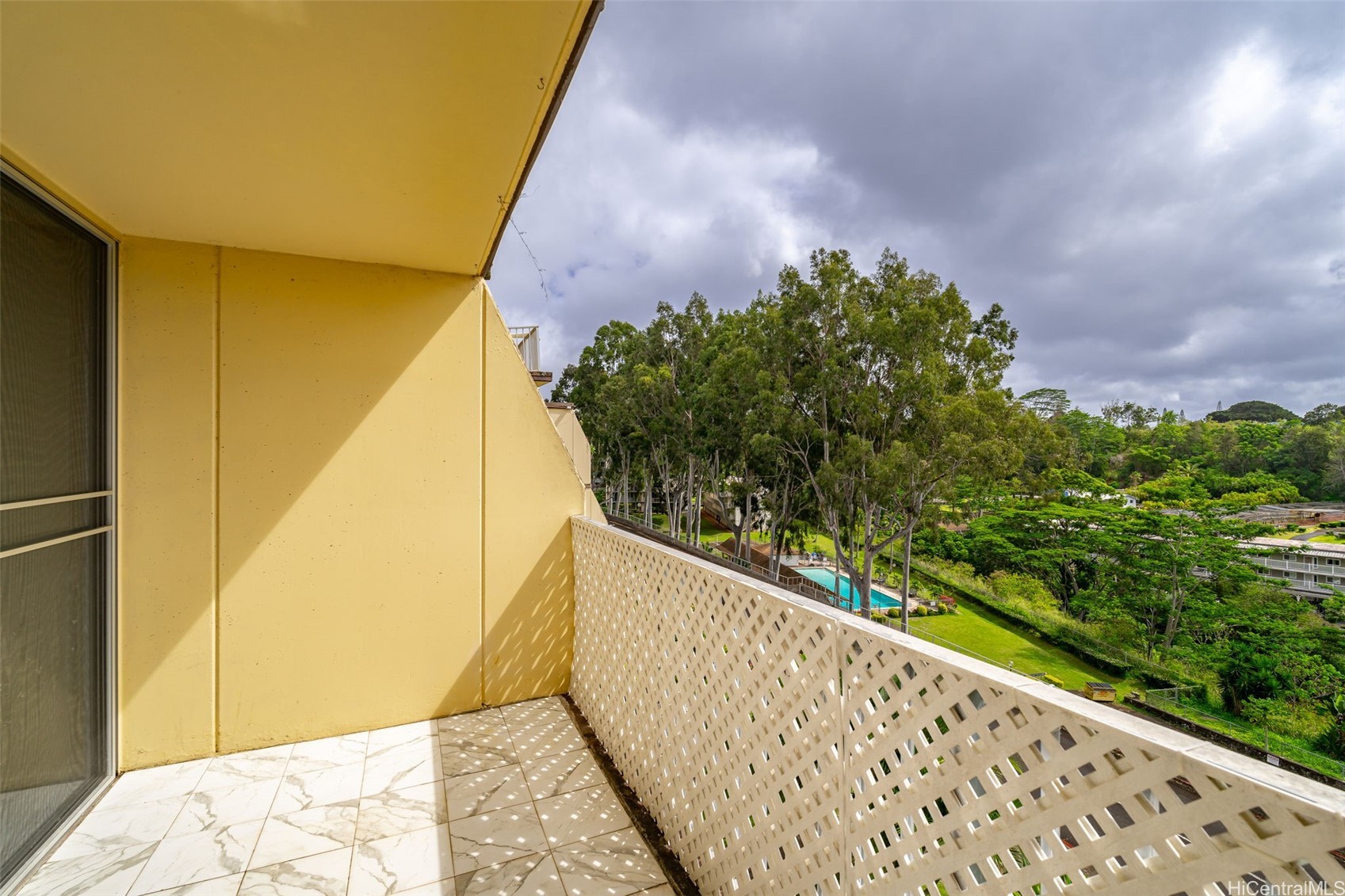 95-2052 Waikalani Place B407