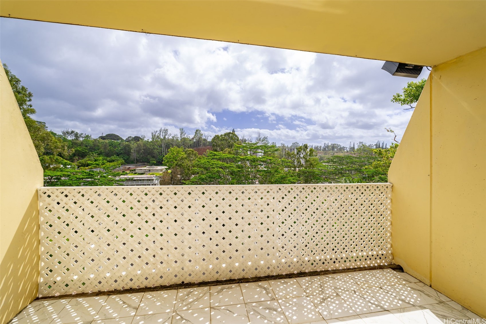 95-2052 Waikalani Place B407