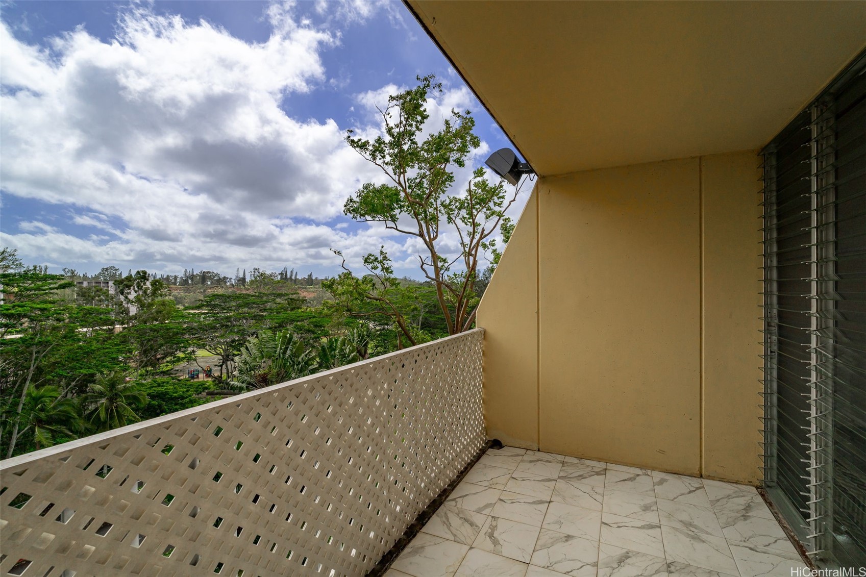 95-2052 Waikalani Place B407
