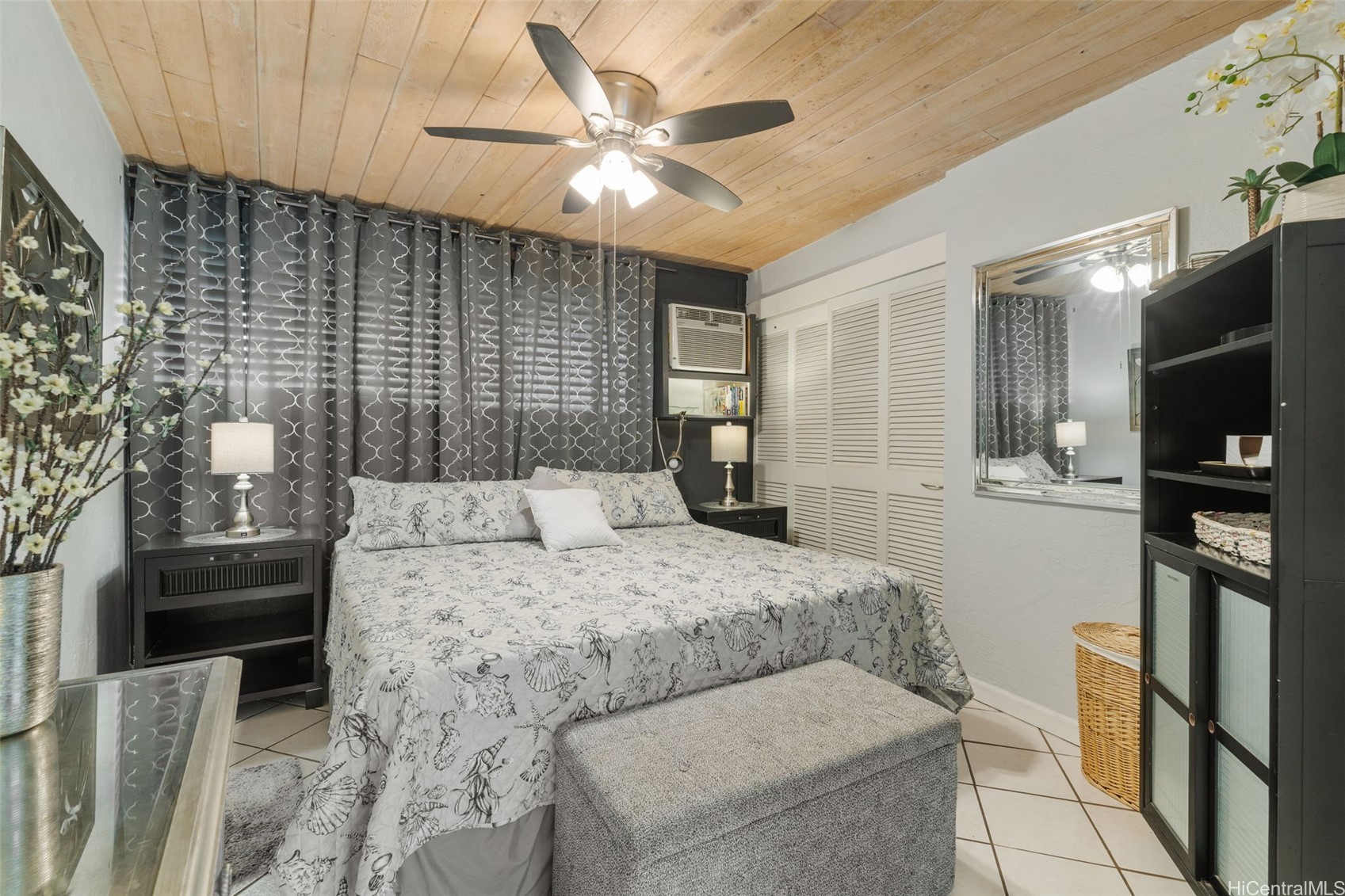 87-561 Farrington Highway 318