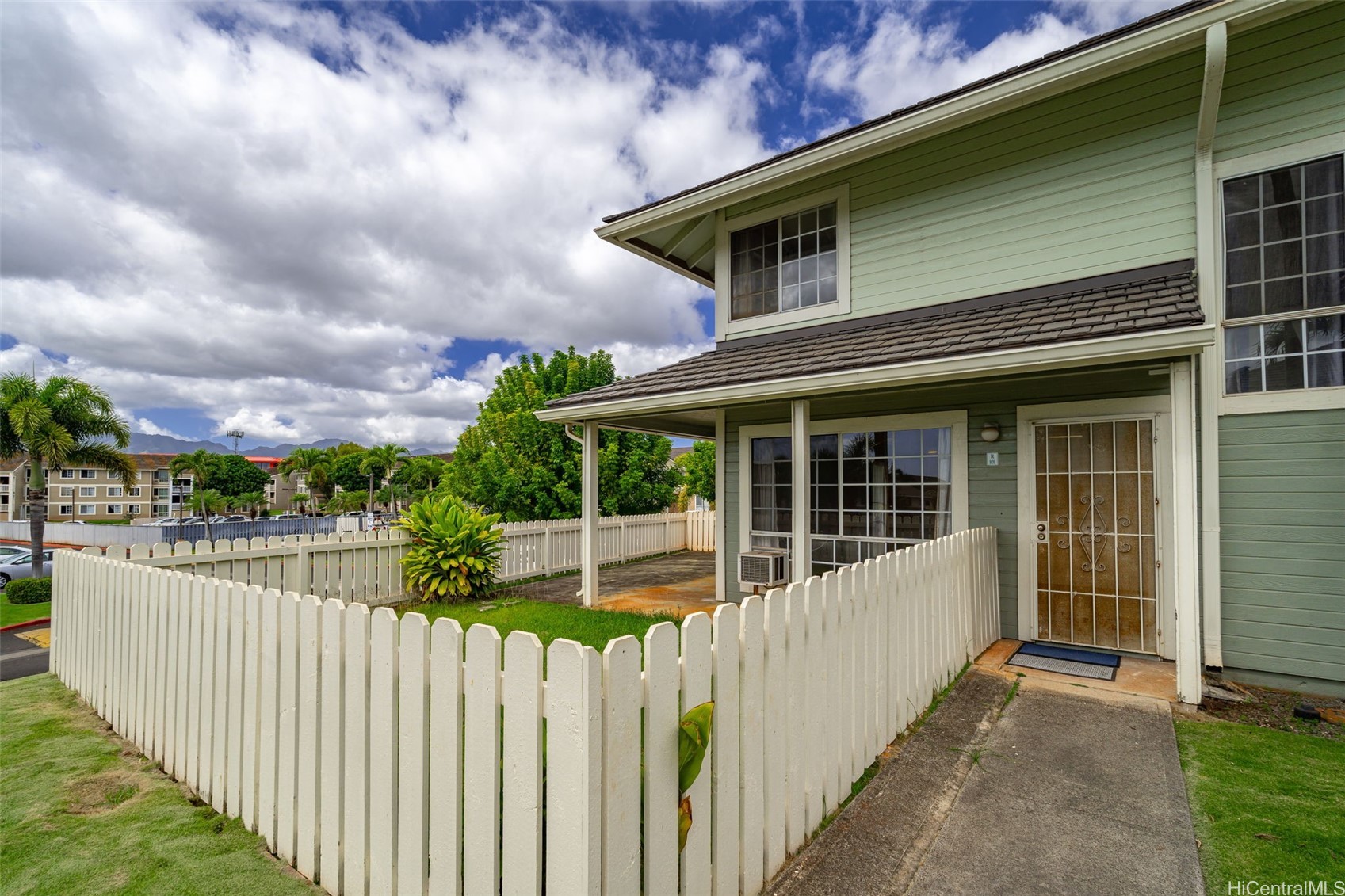 94-1463 Waipio Uka Street R101