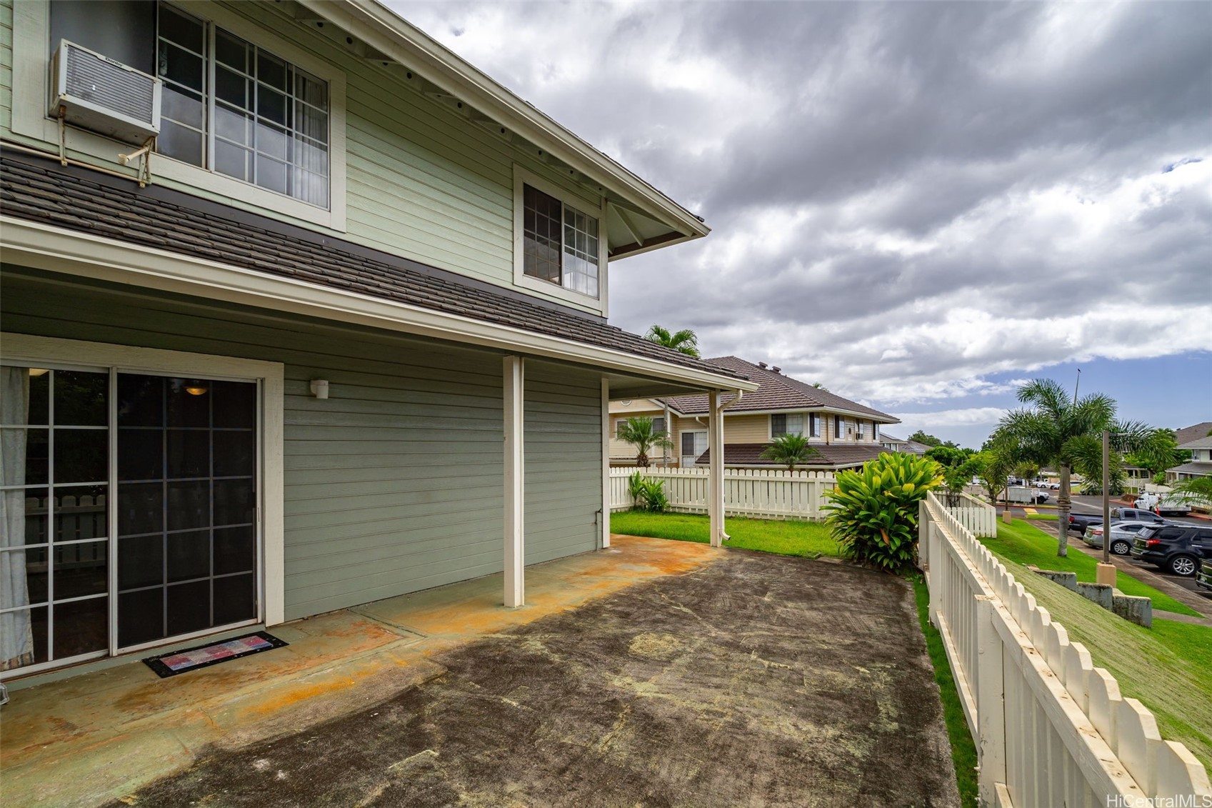 94-1463 Waipio Uka Street R101