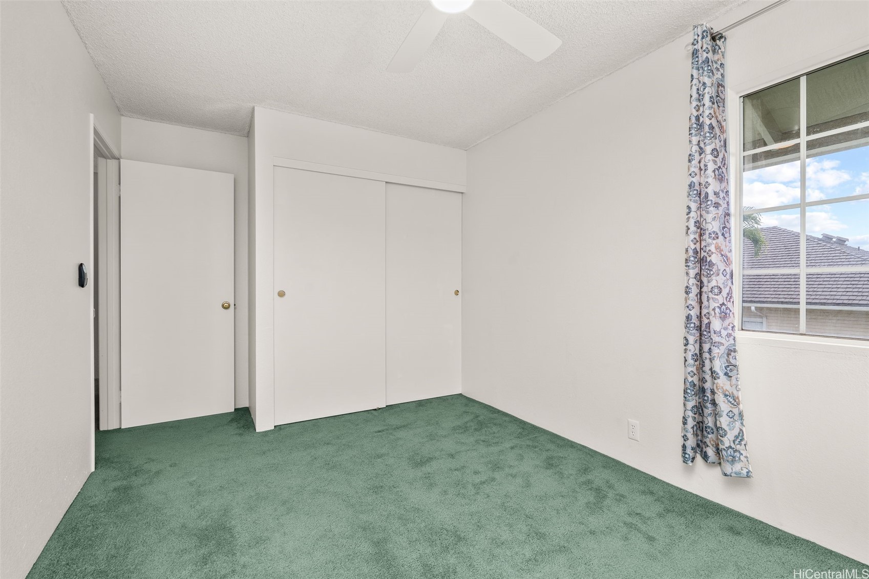 94-1463 Waipio Uka Street R101
