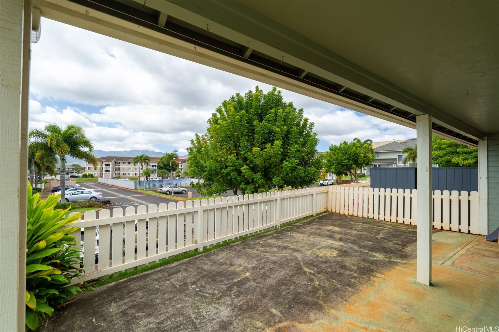 94-1463 Waipio Uka Street R101