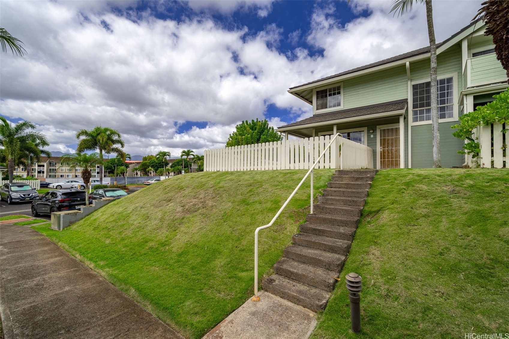 94-1463 Waipio Uka Street R101