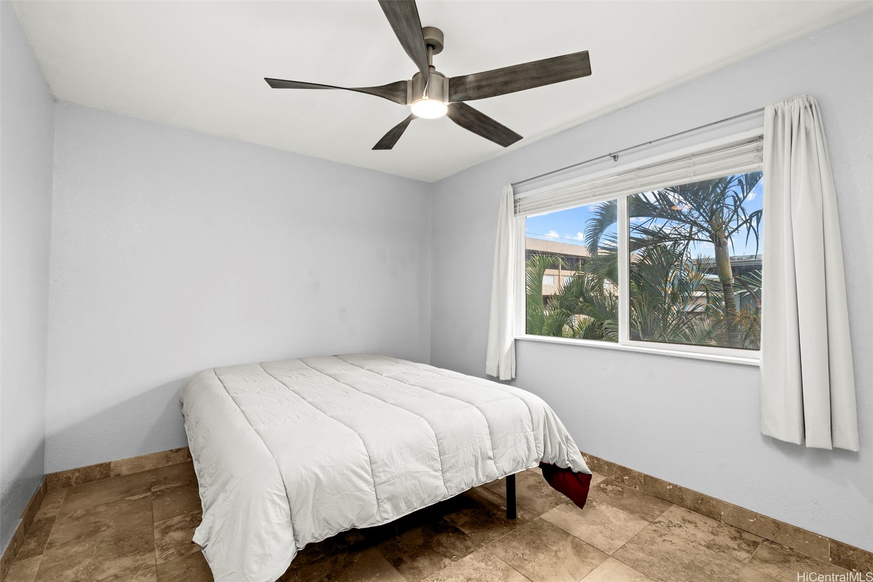 68-077 Au Street 3E