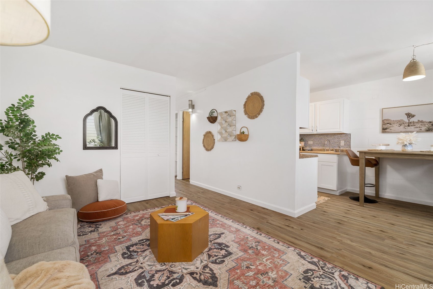 3370 Salt Lake Boulevard 204