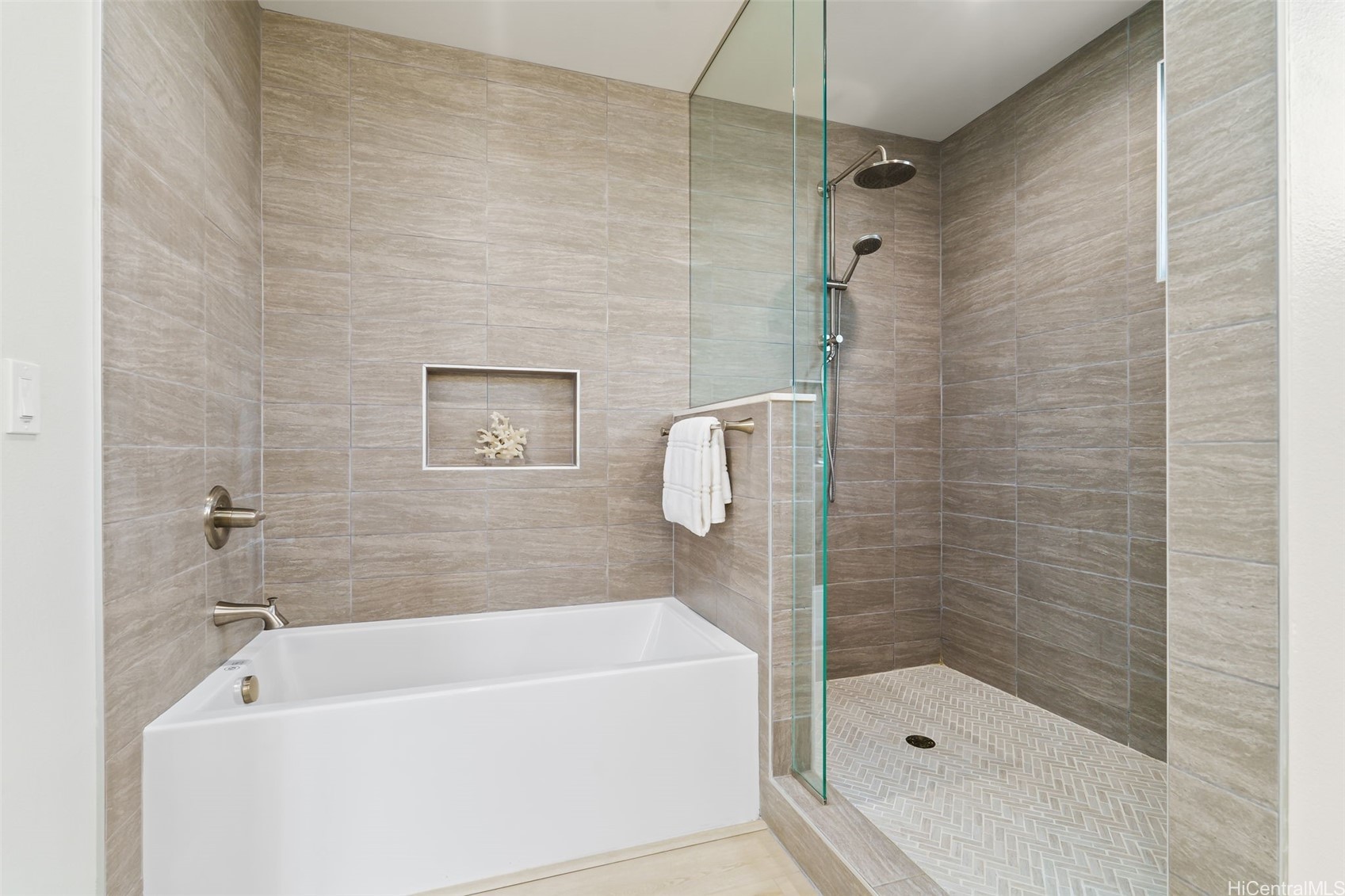 1729 Keeaumoku Street B