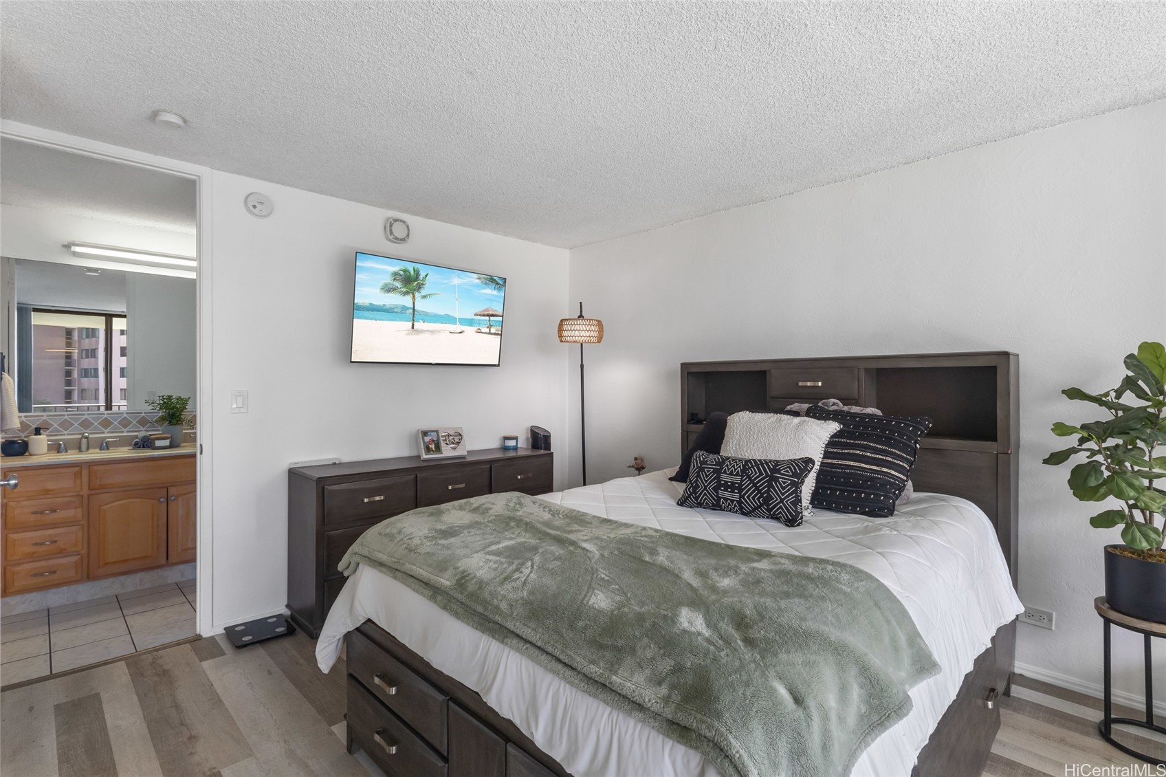 98-500 Koauka Loop 8N