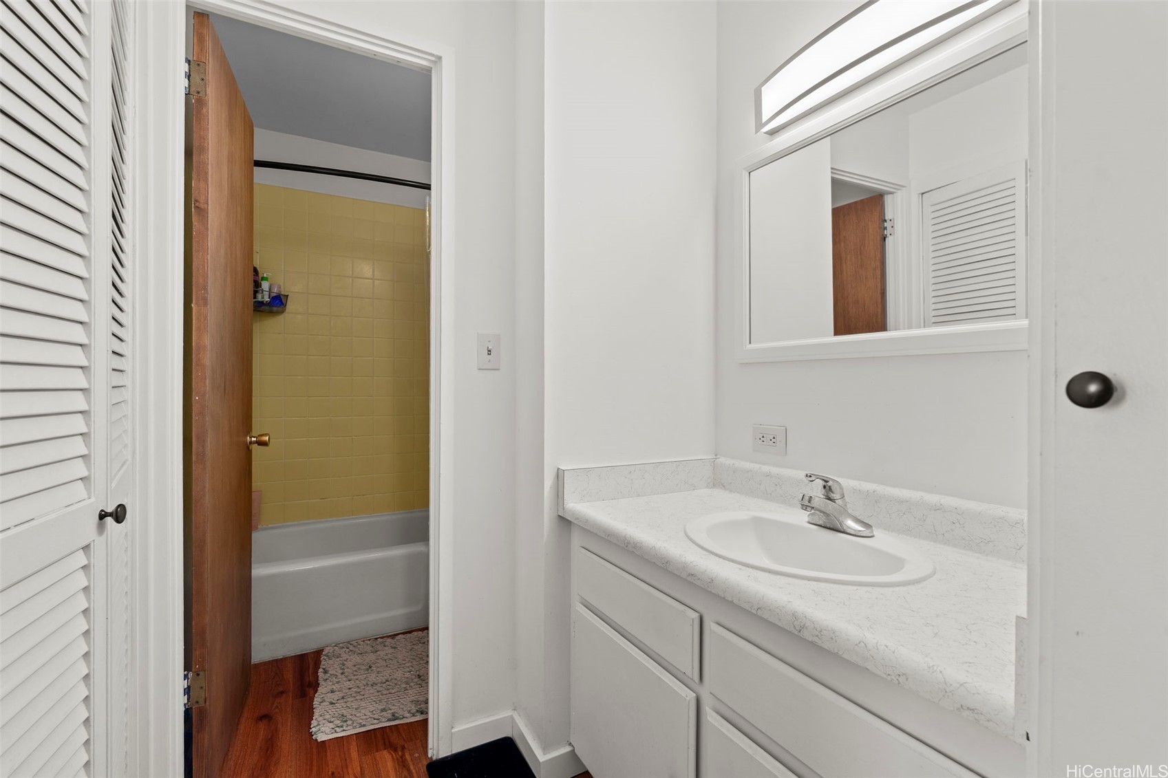 1440 Ward Avenue 505