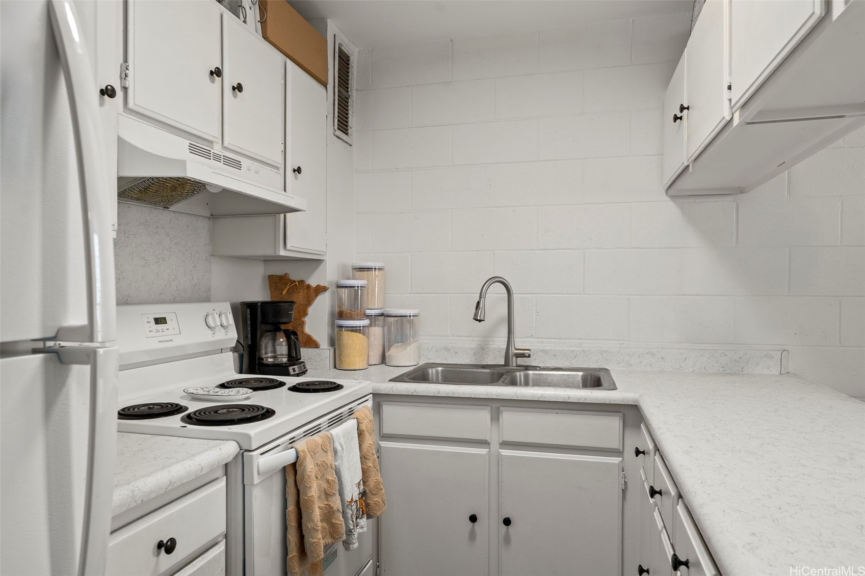 1440 Ward Avenue 505