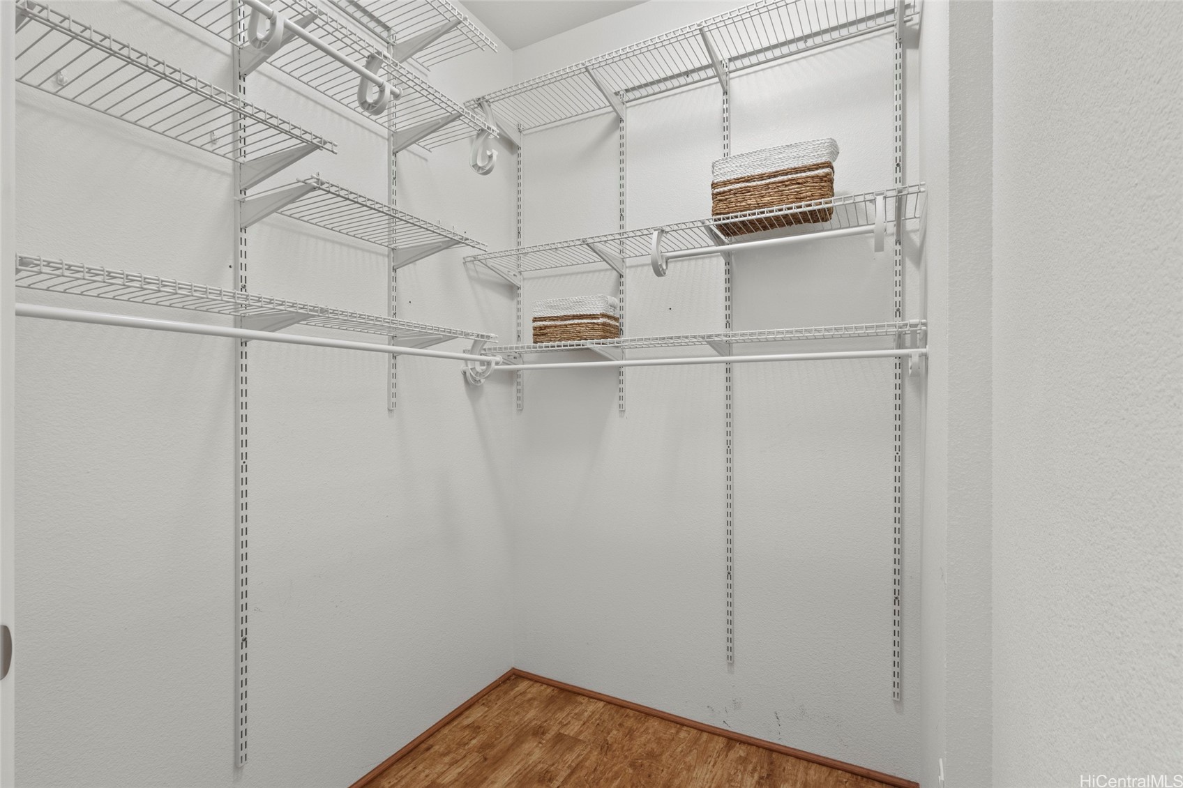 642 Kakala Street 1301