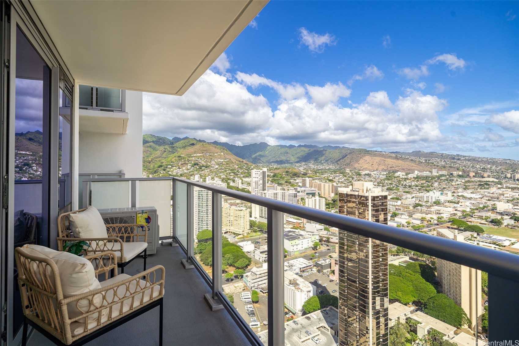 1500 Rycroft Street 4307R