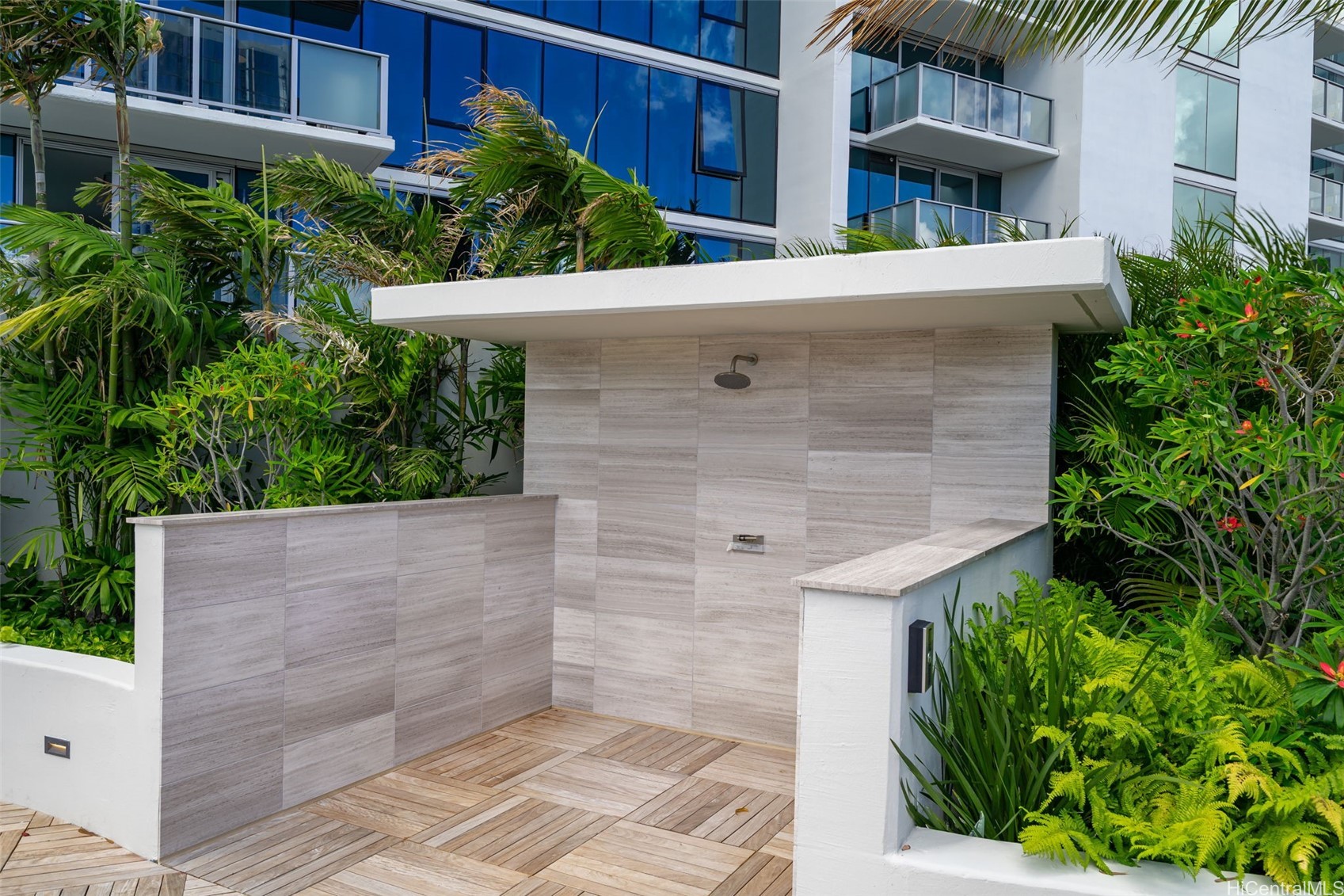 1500 Rycroft Street 4307R