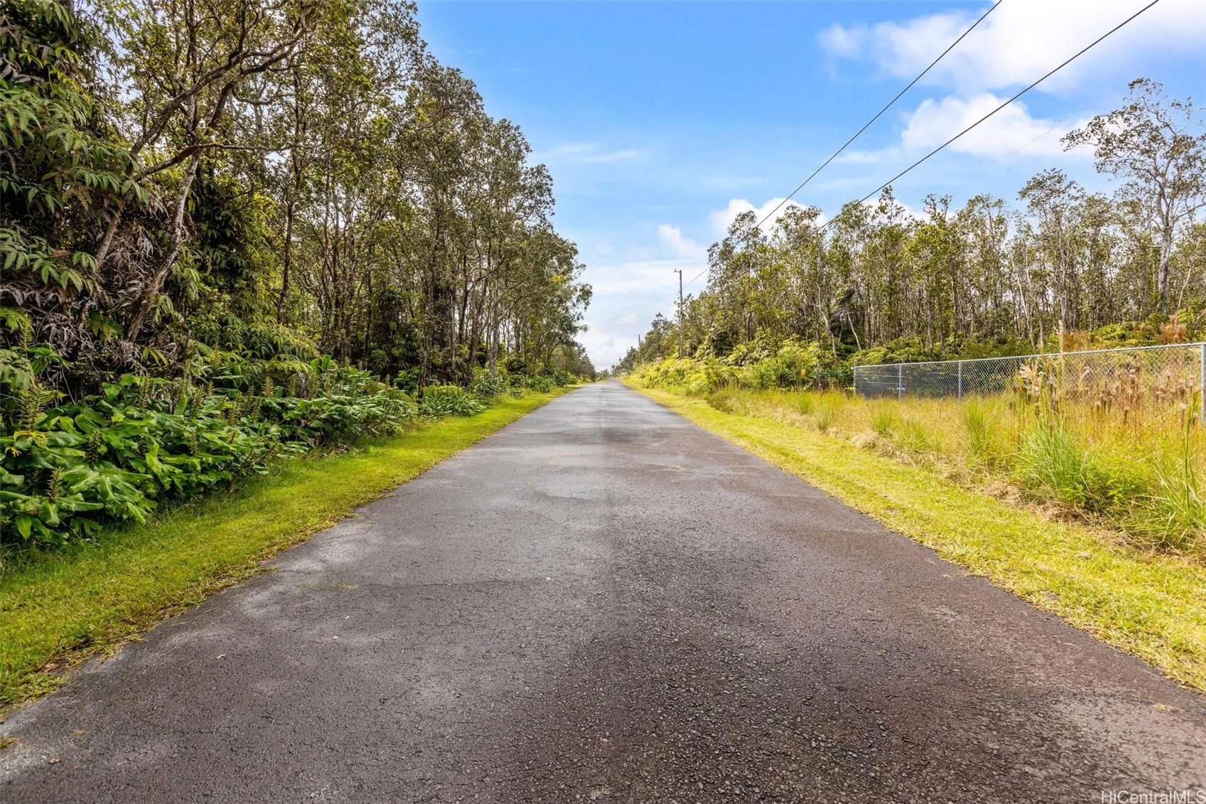 11-3221 Mokuna Street