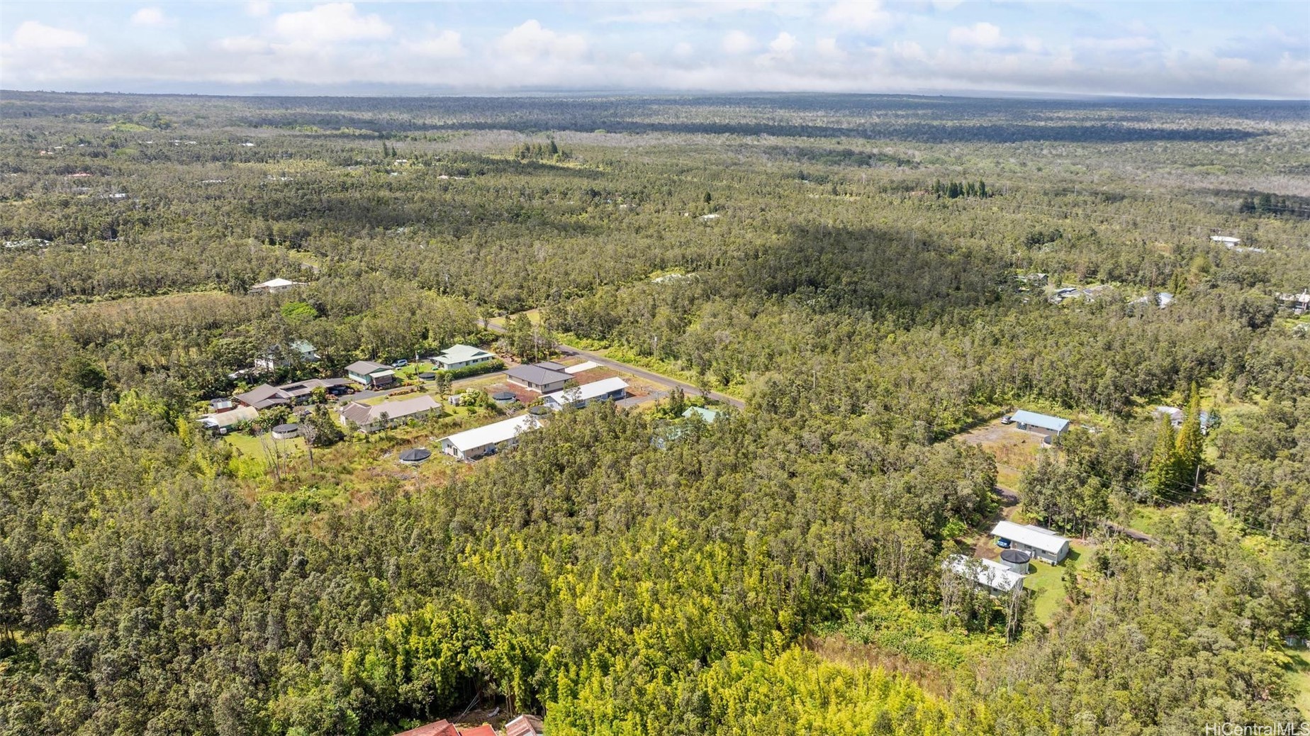 11-3215 Mokuna Street