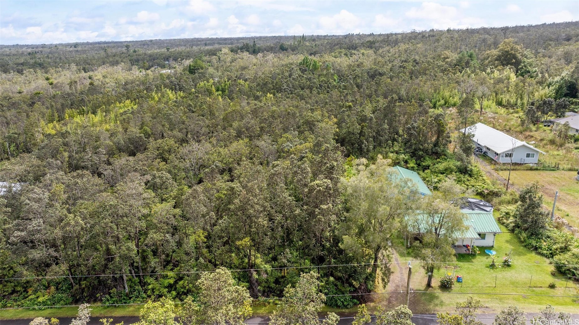 11-3215 Mokuna Street