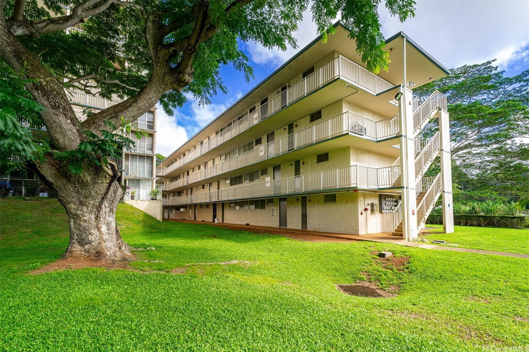 95-2027 Waikalani Place A102