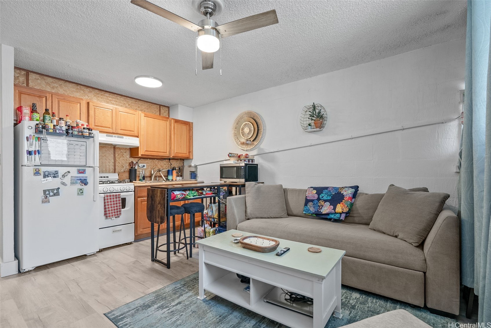 1867 Kaioo Drive 104