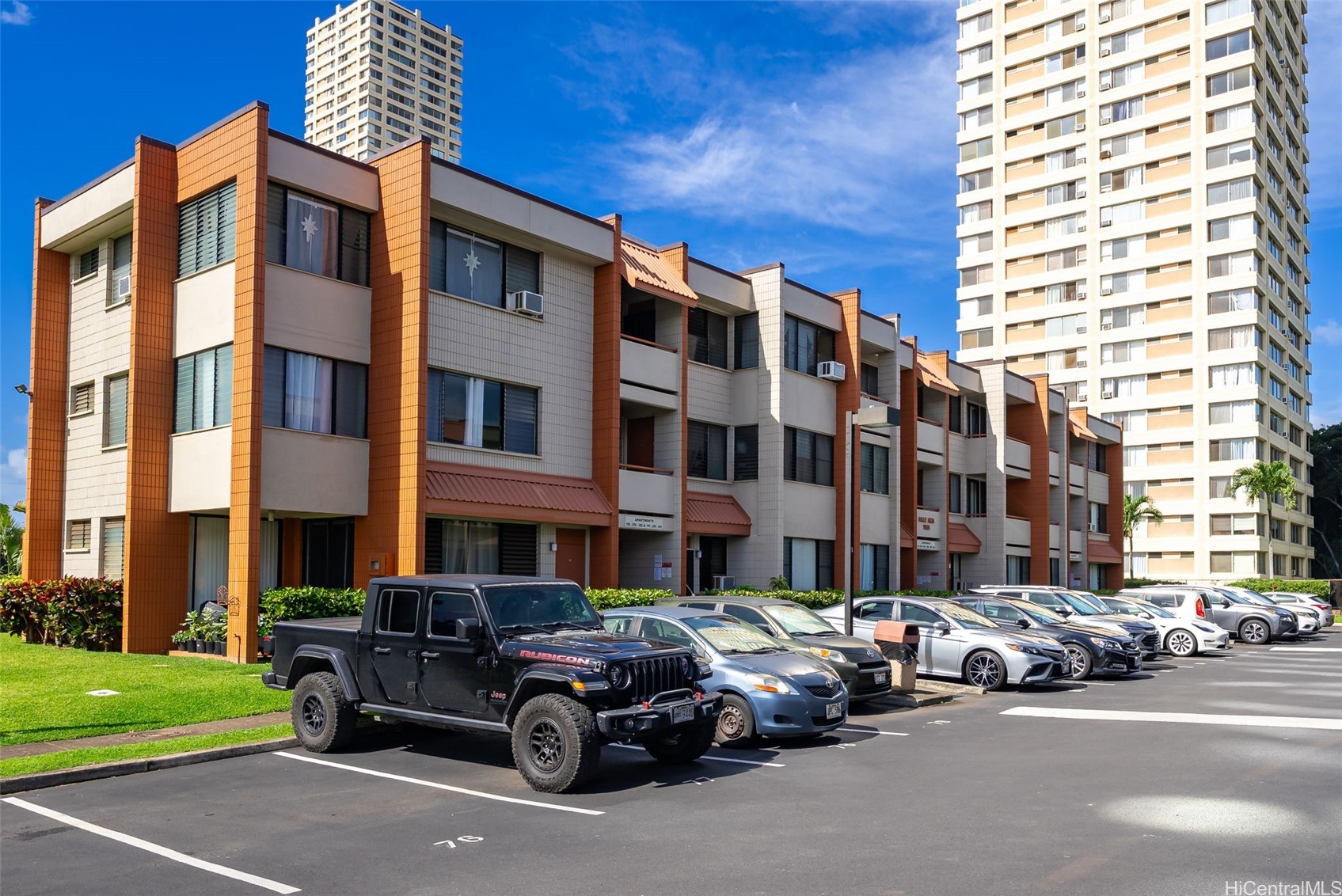 1105 Acacia Road 308