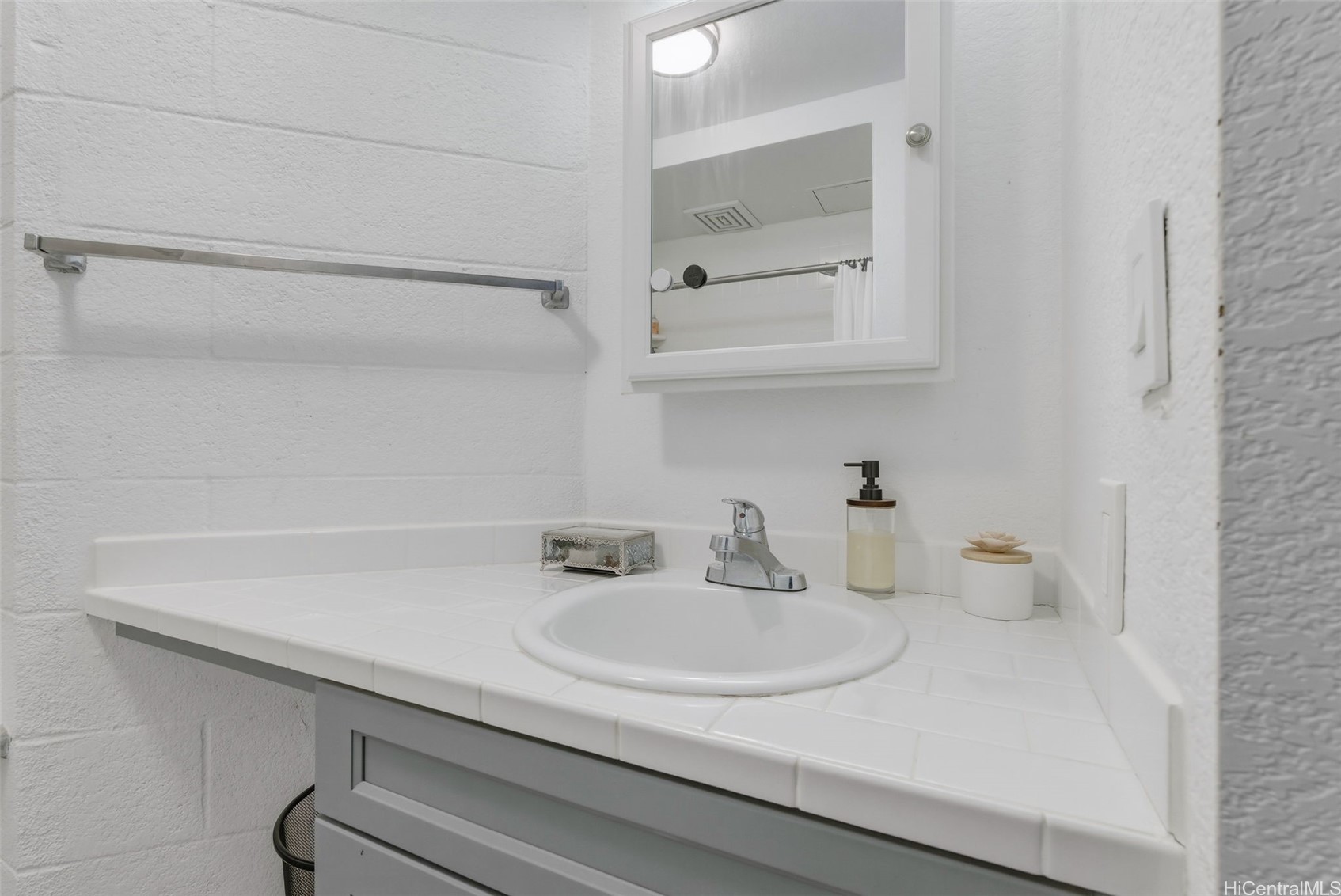 1105 Acacia Road 308