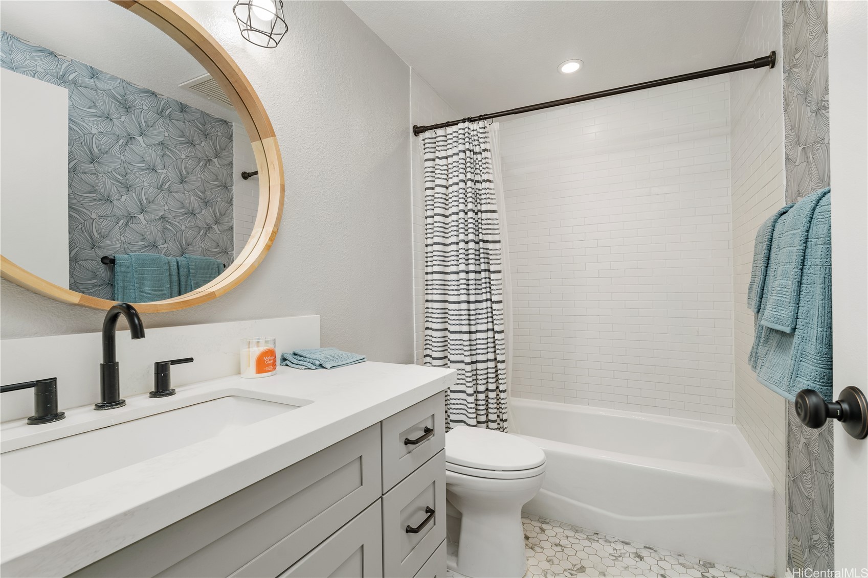 7007 Hawaii Kai Drive L12