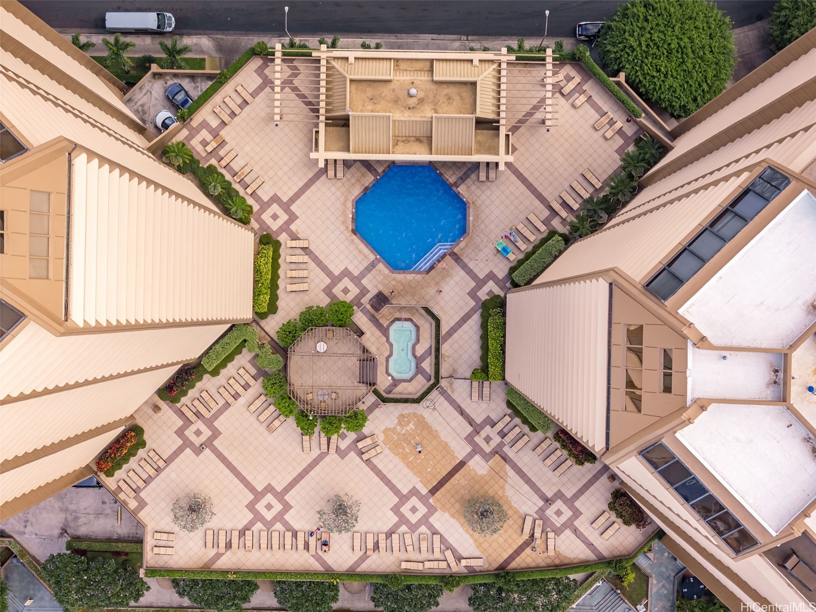 1778 Ala Moana Boulevard 1207