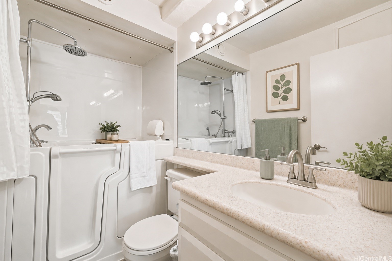 1778 Ala Moana Boulevard 1207
