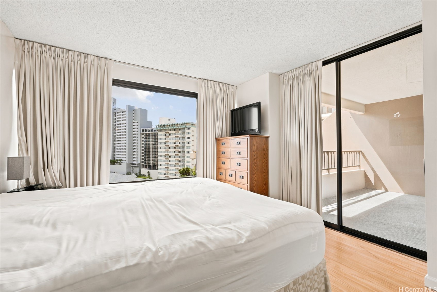 1778 Ala Moana Boulevard 1207