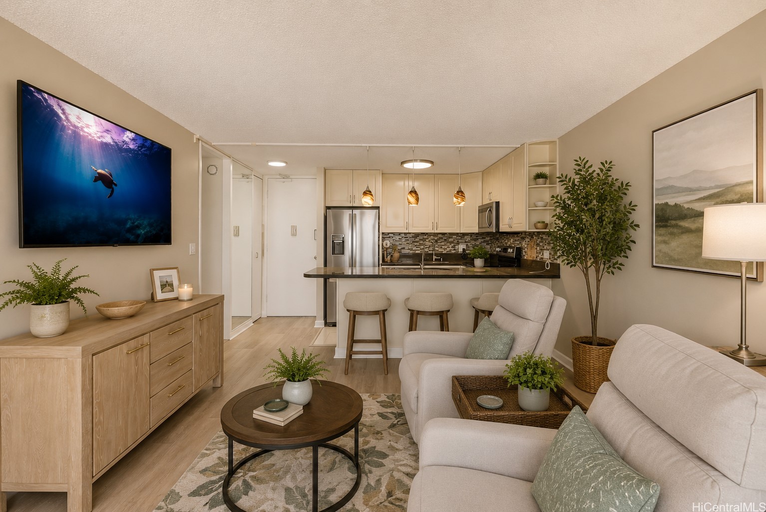 411 Hobron Lane 3702