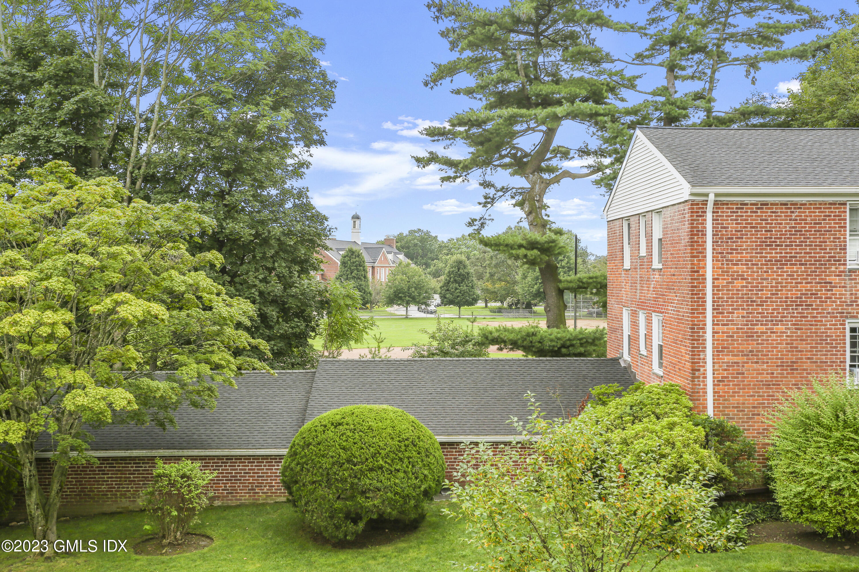 149 Putnam Park, 149