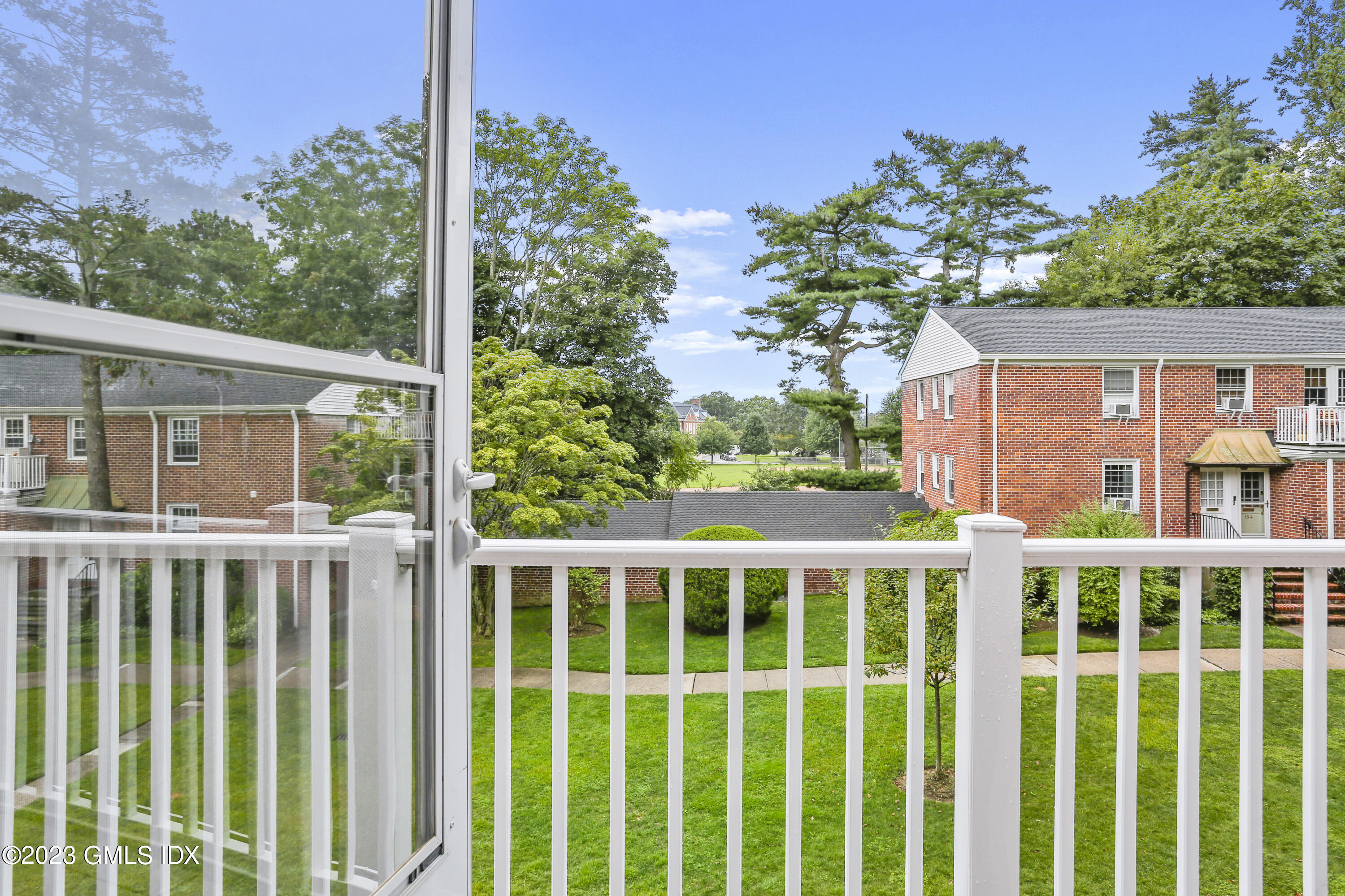 149 Putnam Park, 149