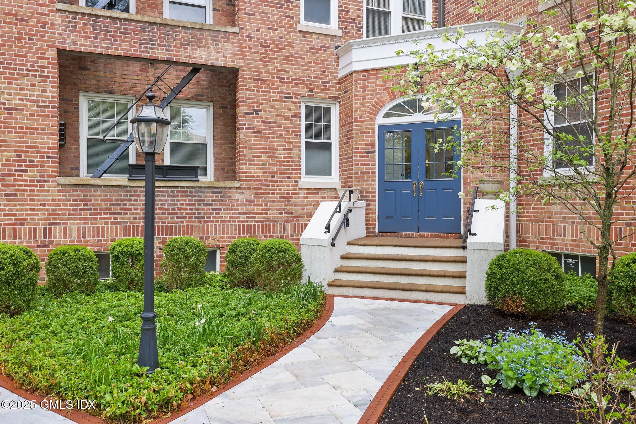 169 Mason Street 3F