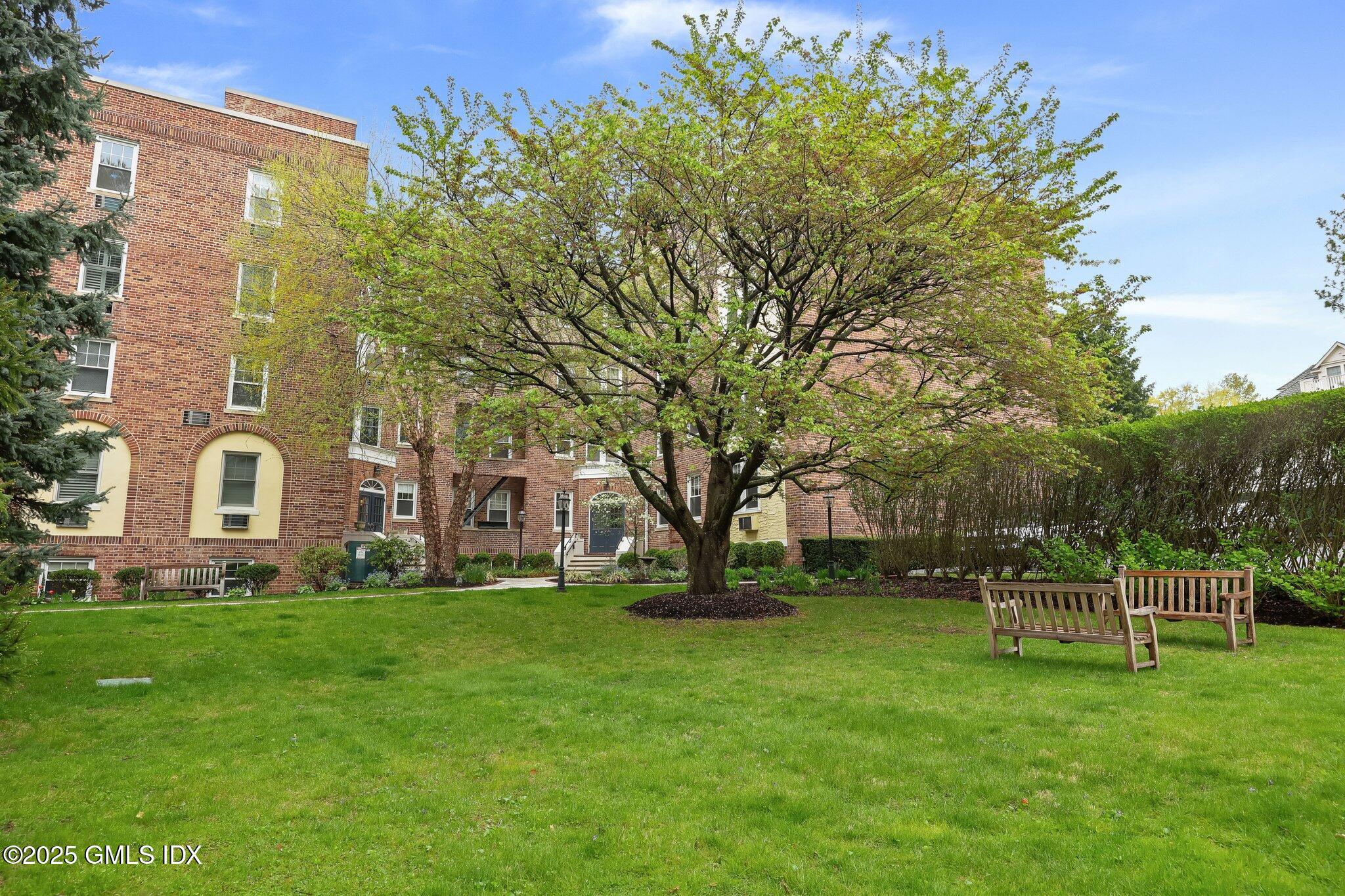 169 Mason Street 3F