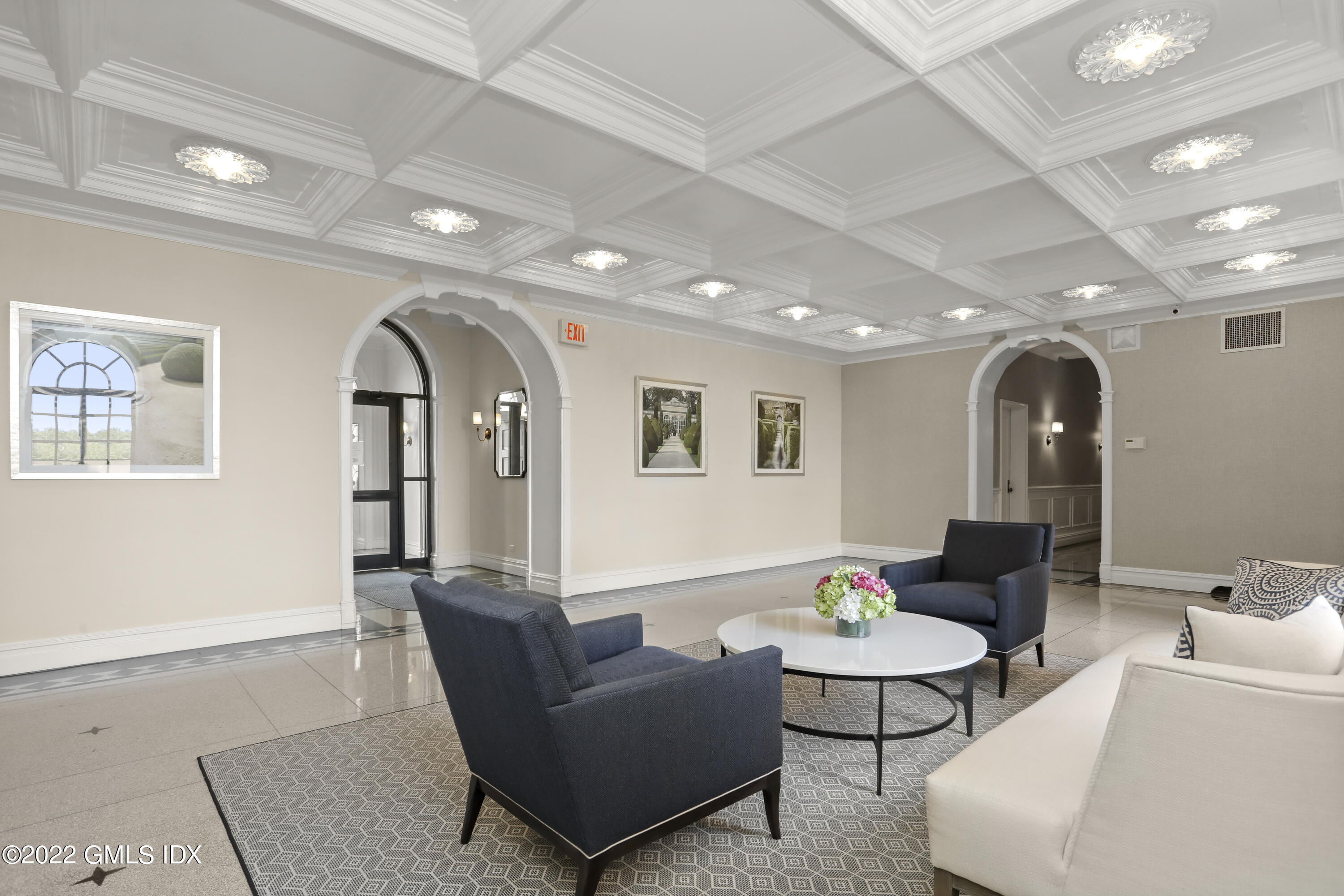 40 W Elm Street, 5C