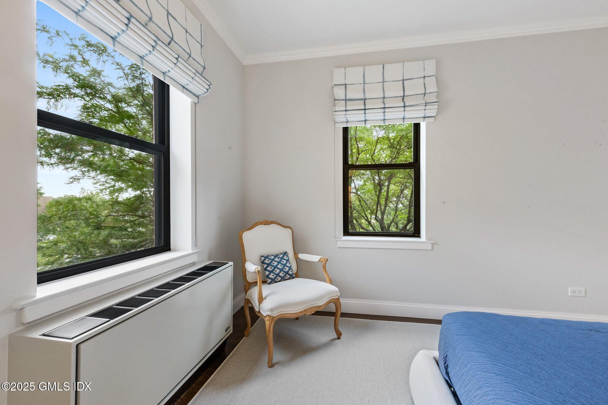 40 W Elm Street, 5A