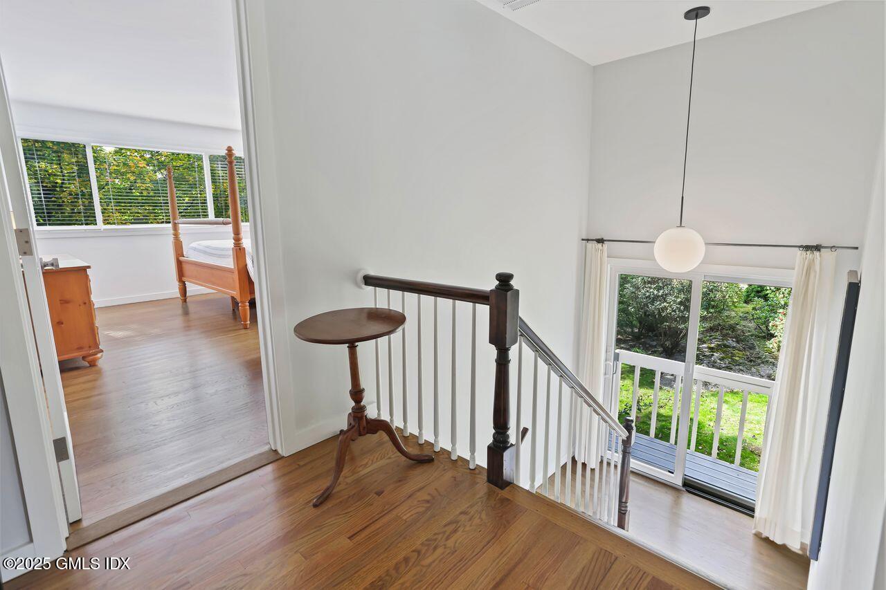 608 W LYON FARM Drive, 608