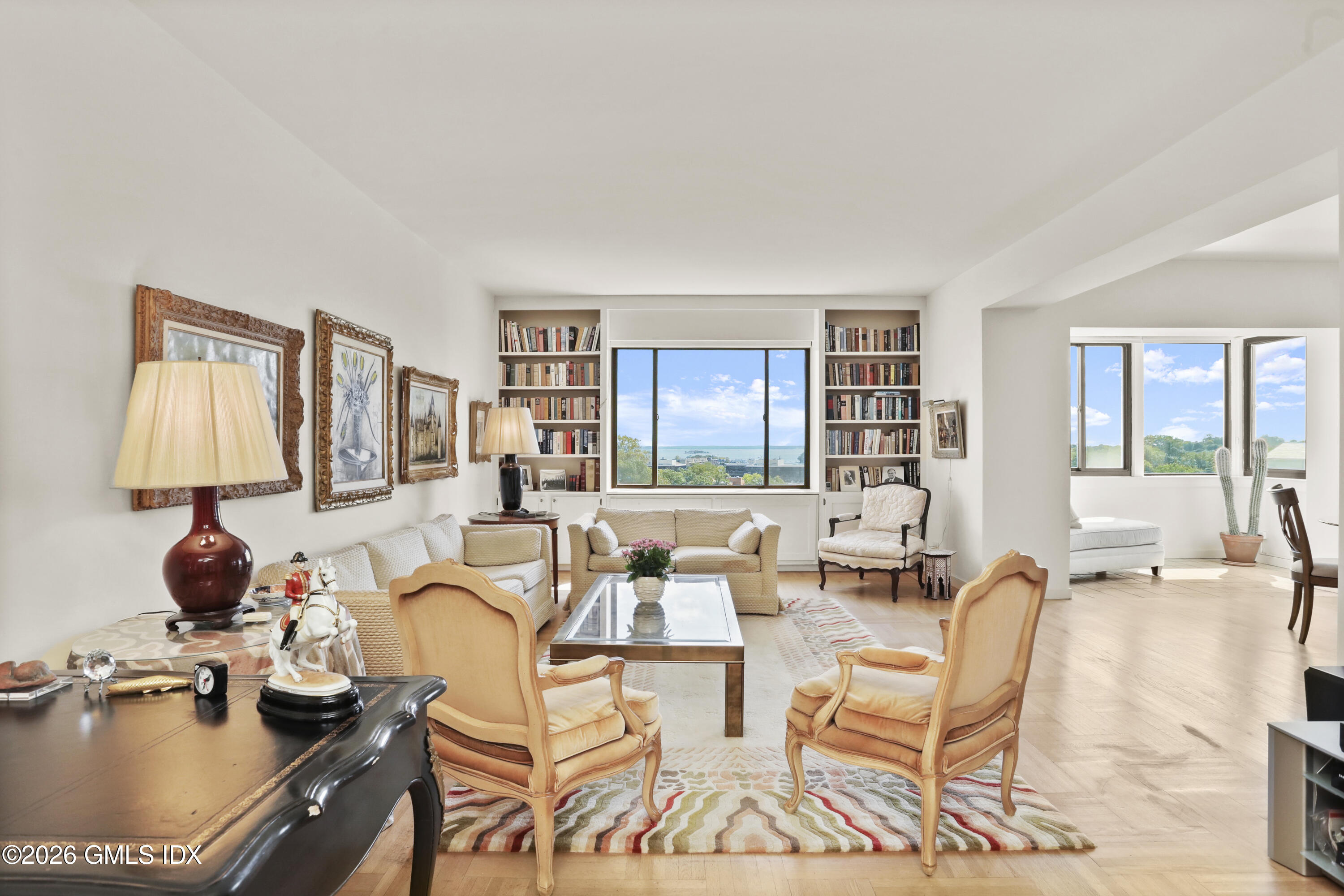 40 W Elm Street APT 6E