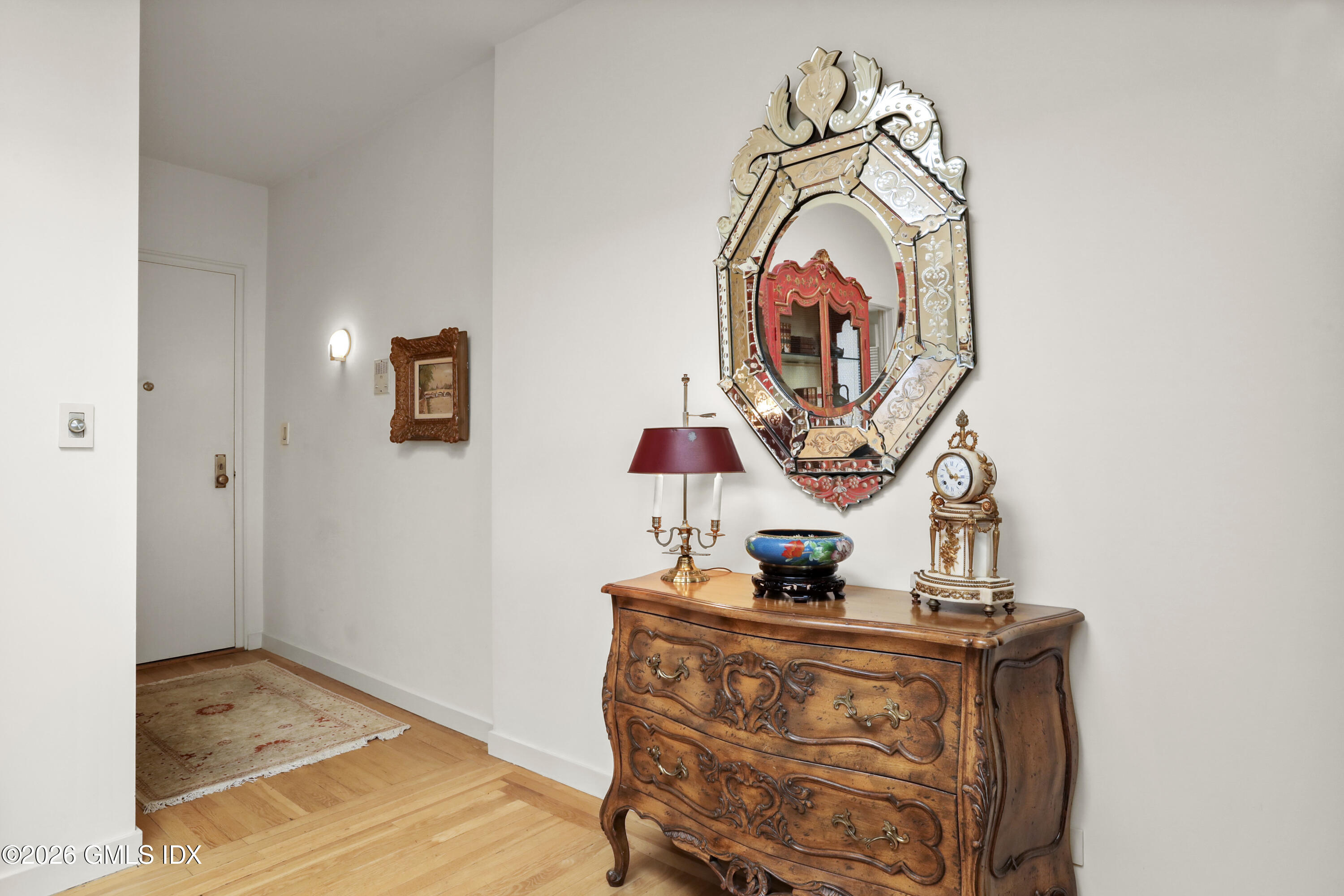 40 W Elm Street APT 6E