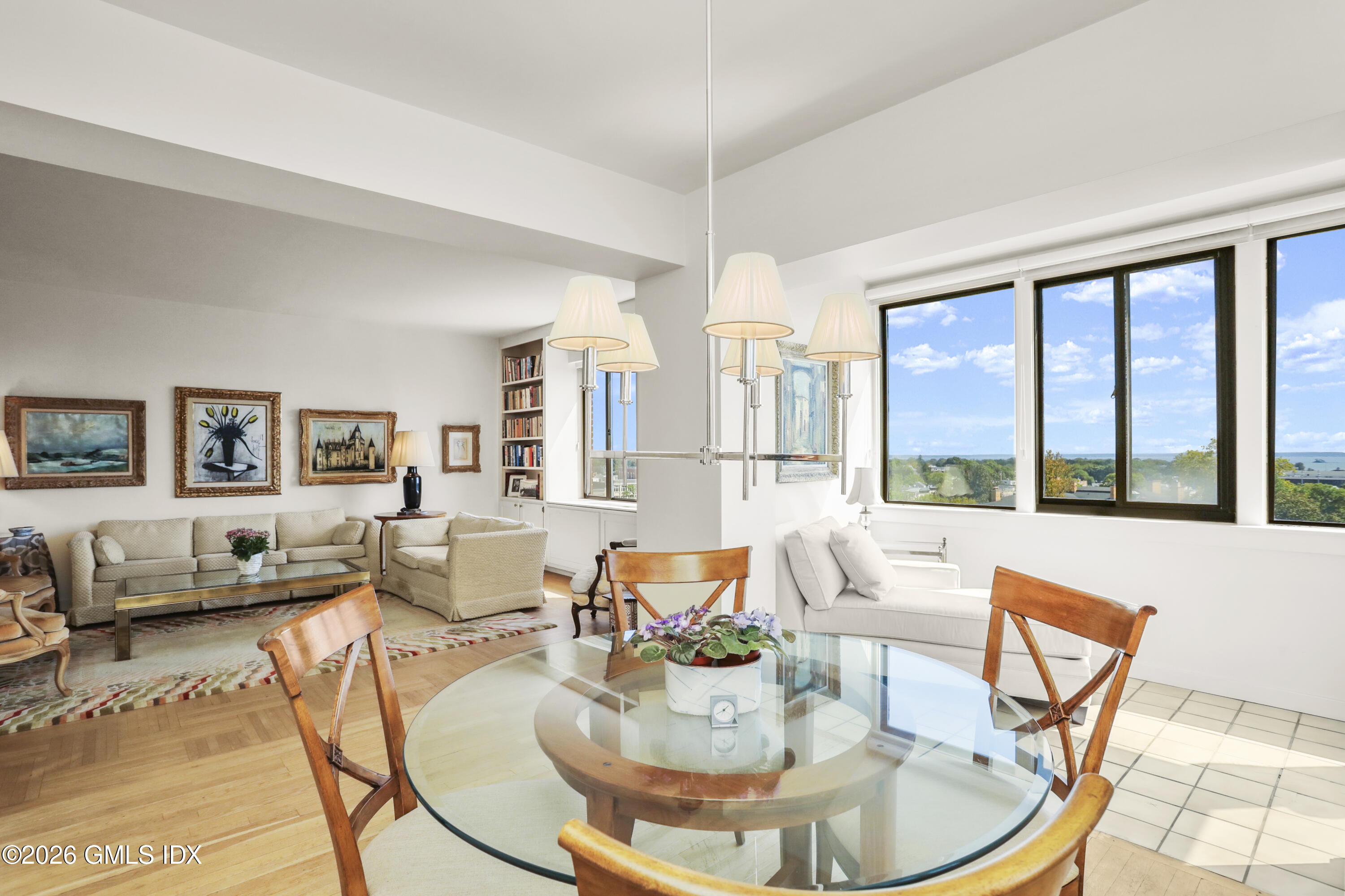 40 W Elm Street APT 6E