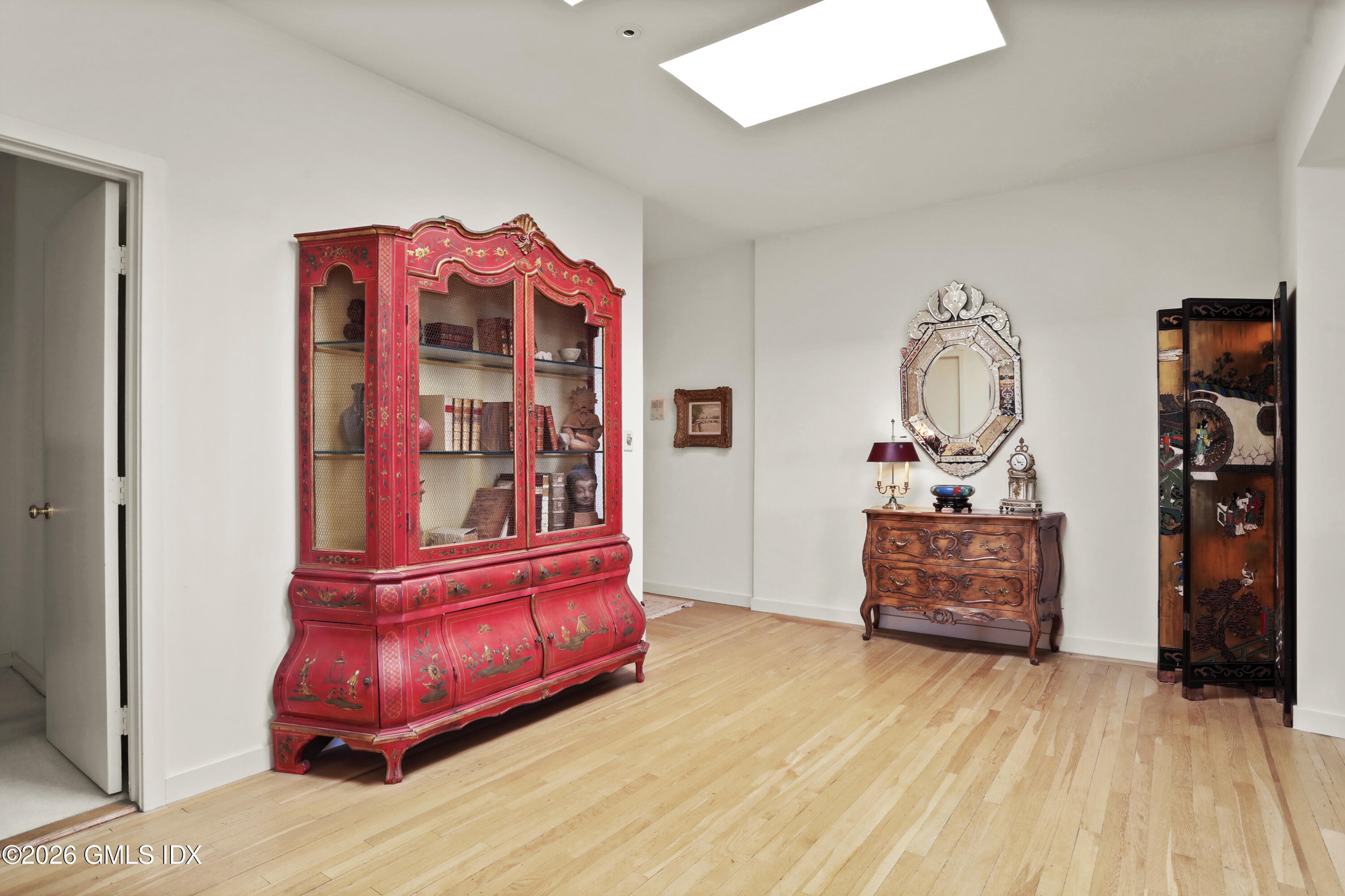 40 W Elm Street APT 6E