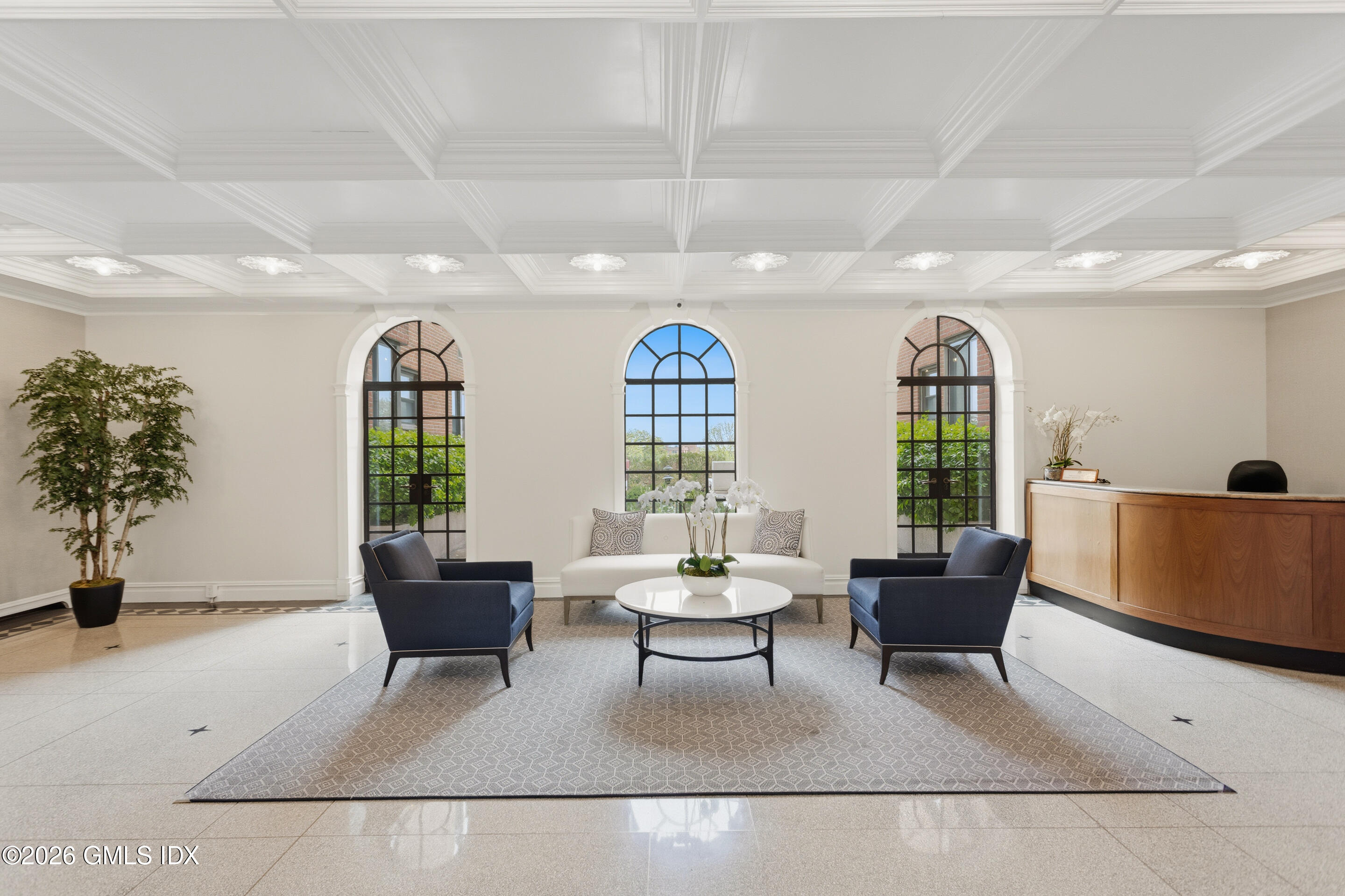 40 W Elm Street 2M