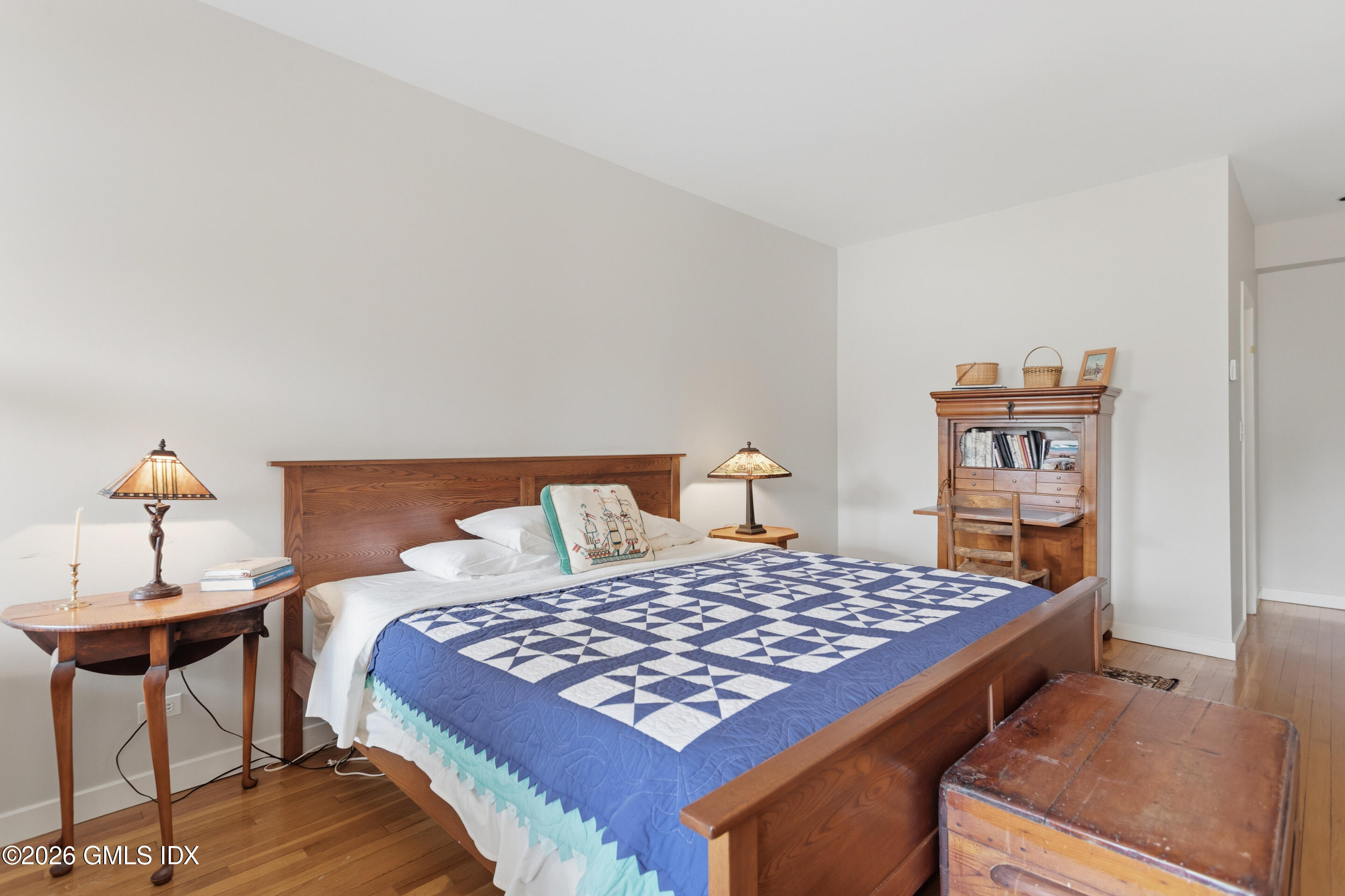 40 W Elm Street 2M