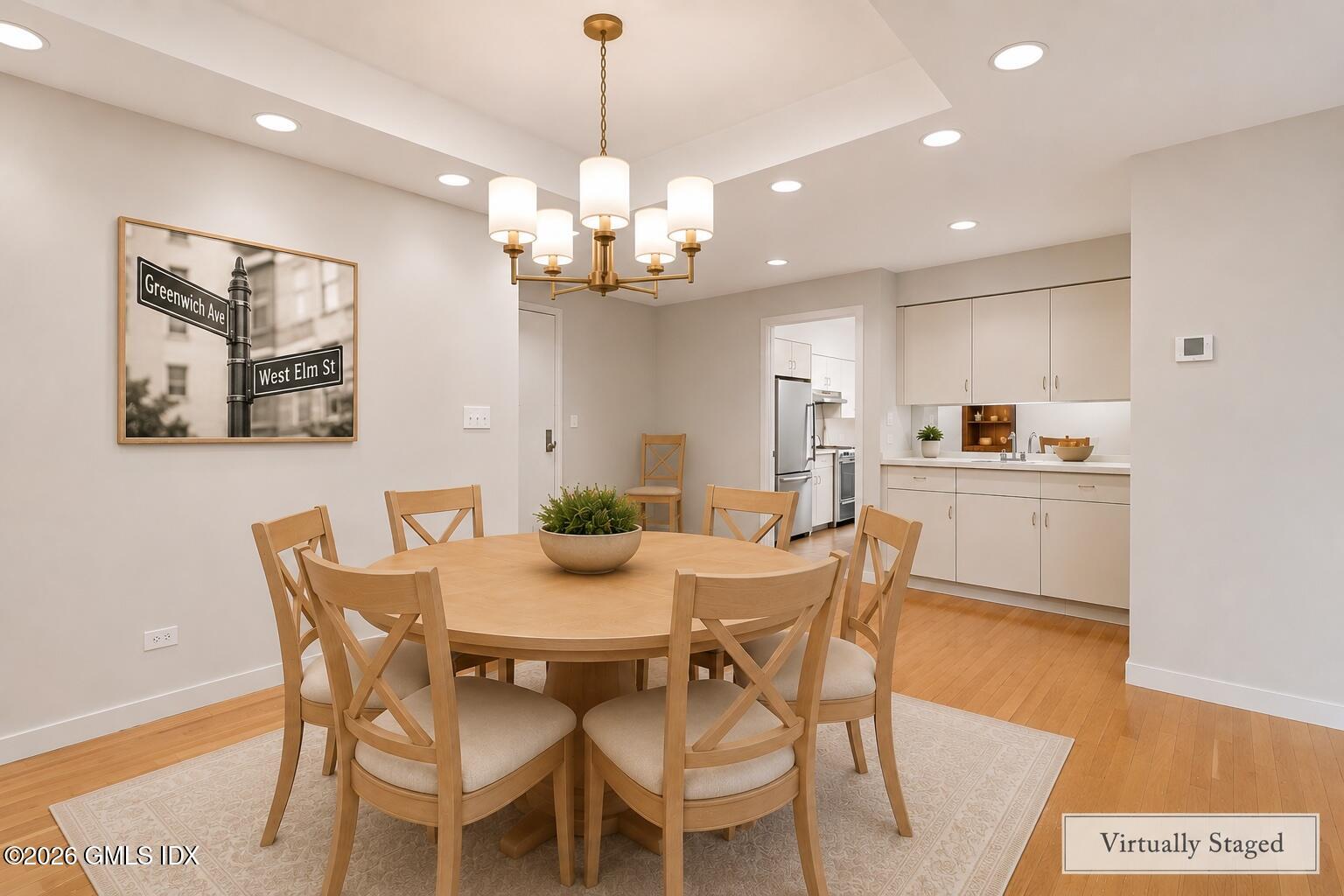 40 W Elm Street 2M