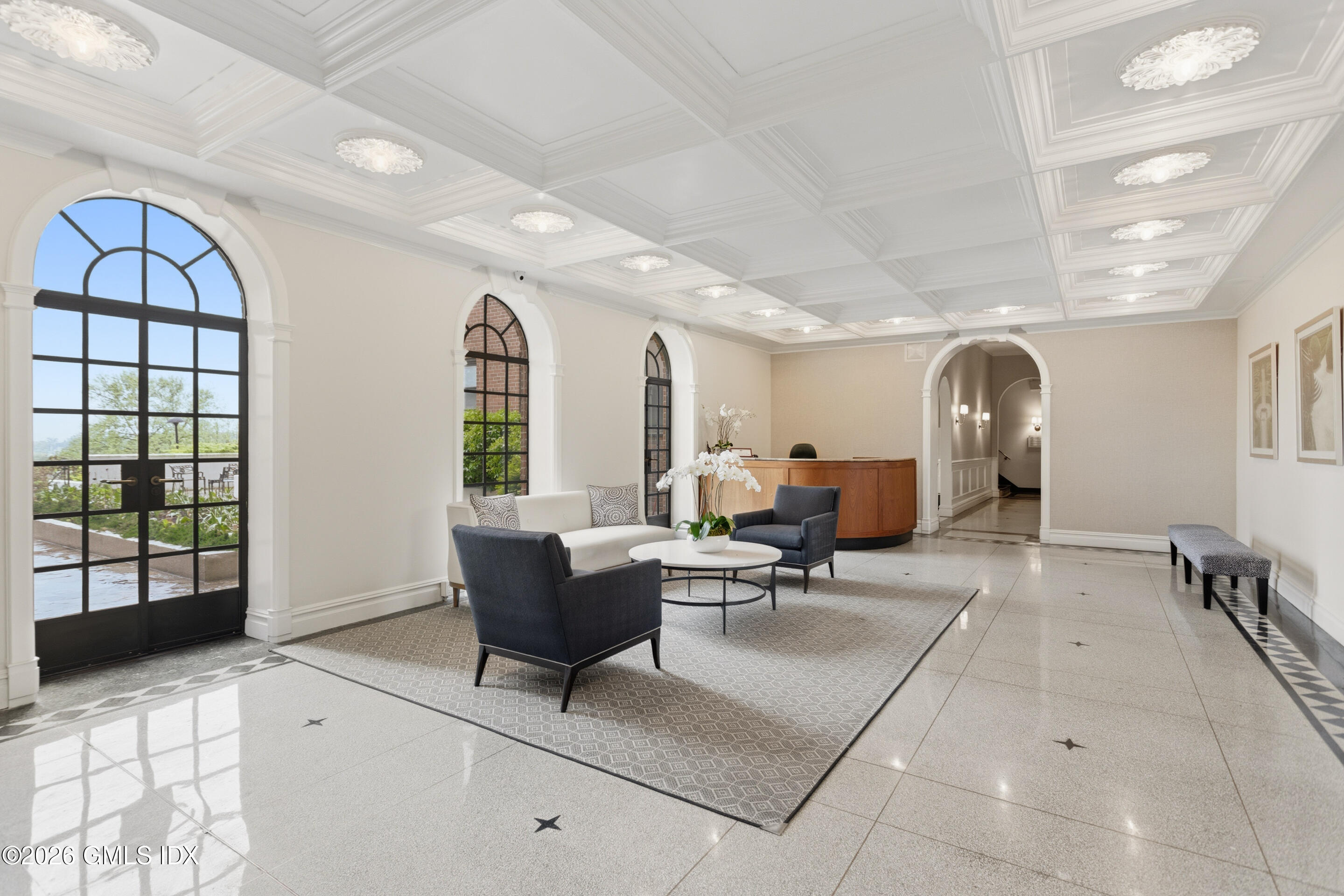 40 W Elm Street 2M