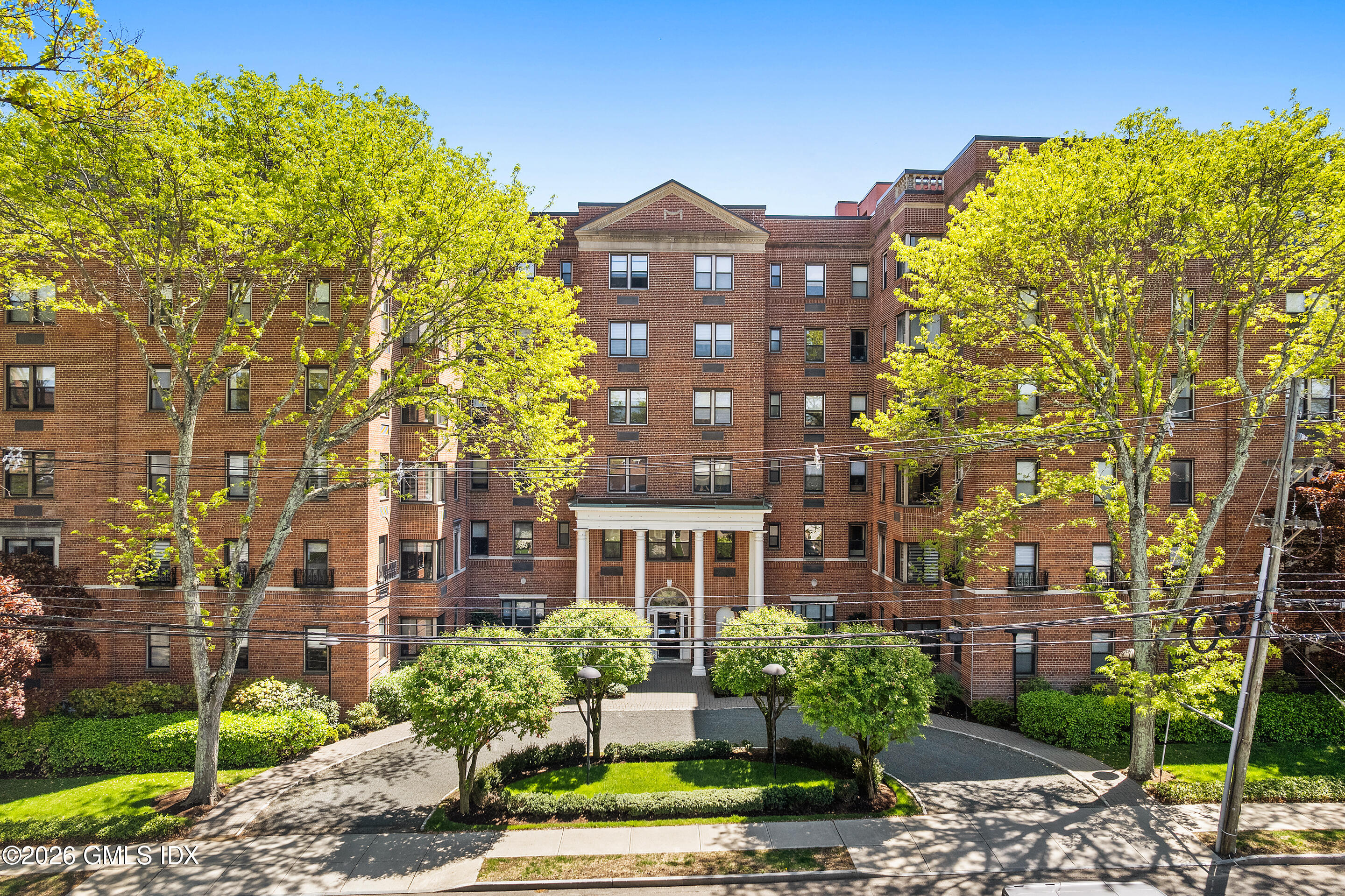 40 W Elm Street 2M