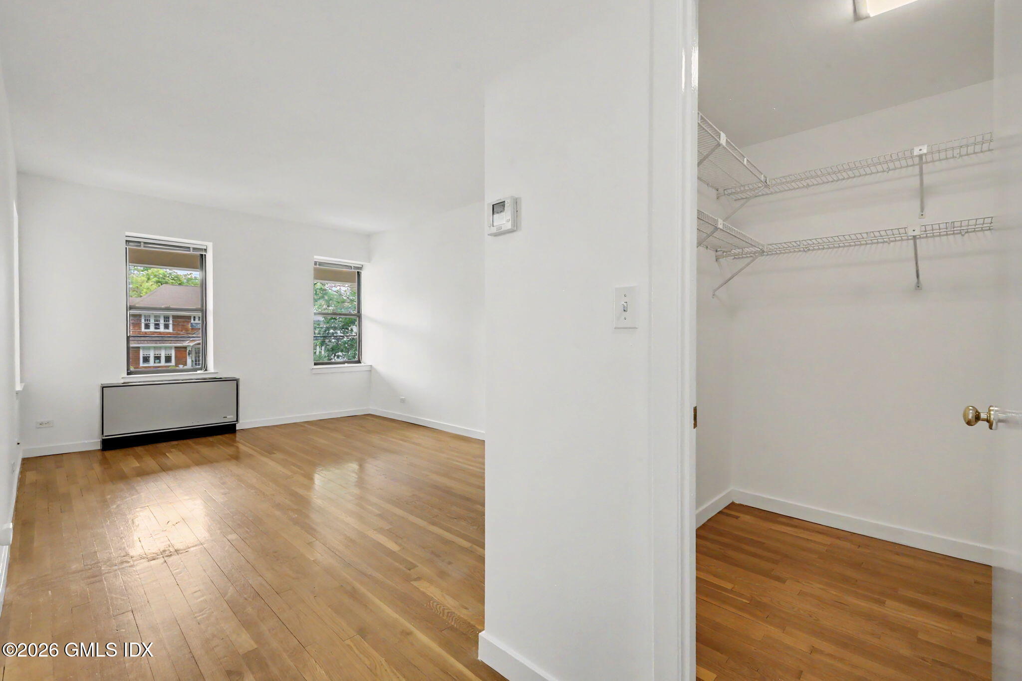 40 W Elm Street APT 2M