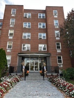 39 Glenbrook Road APT 2F