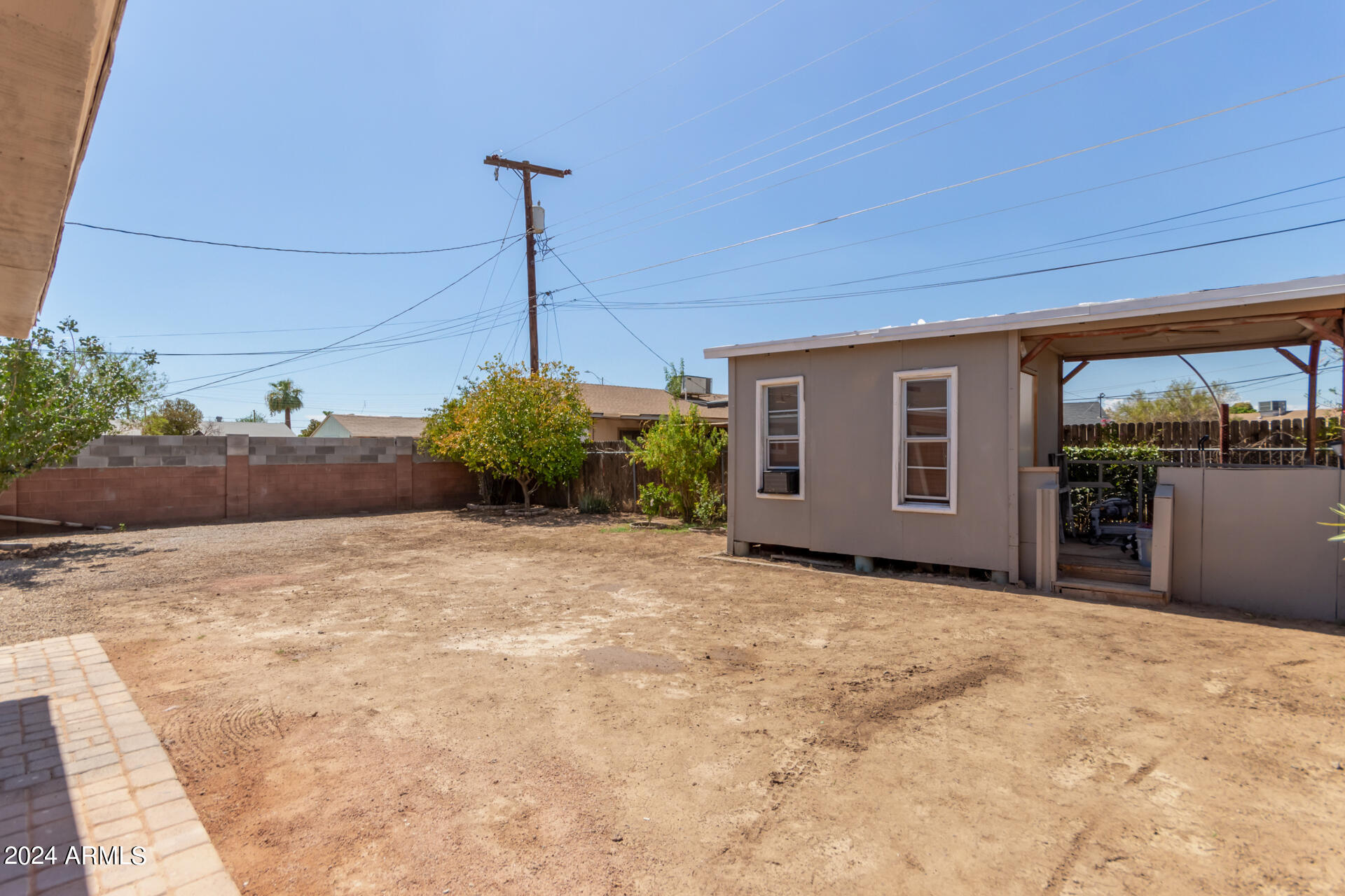 6044 W FLOWER Street